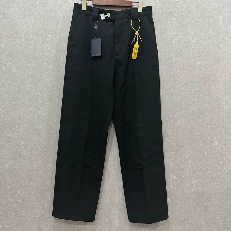 Louis Vuitton Louis Vuitton size US 46 Solid straight-leg slacks pants Size US 30 / EU 46 - 1 Thumbnail