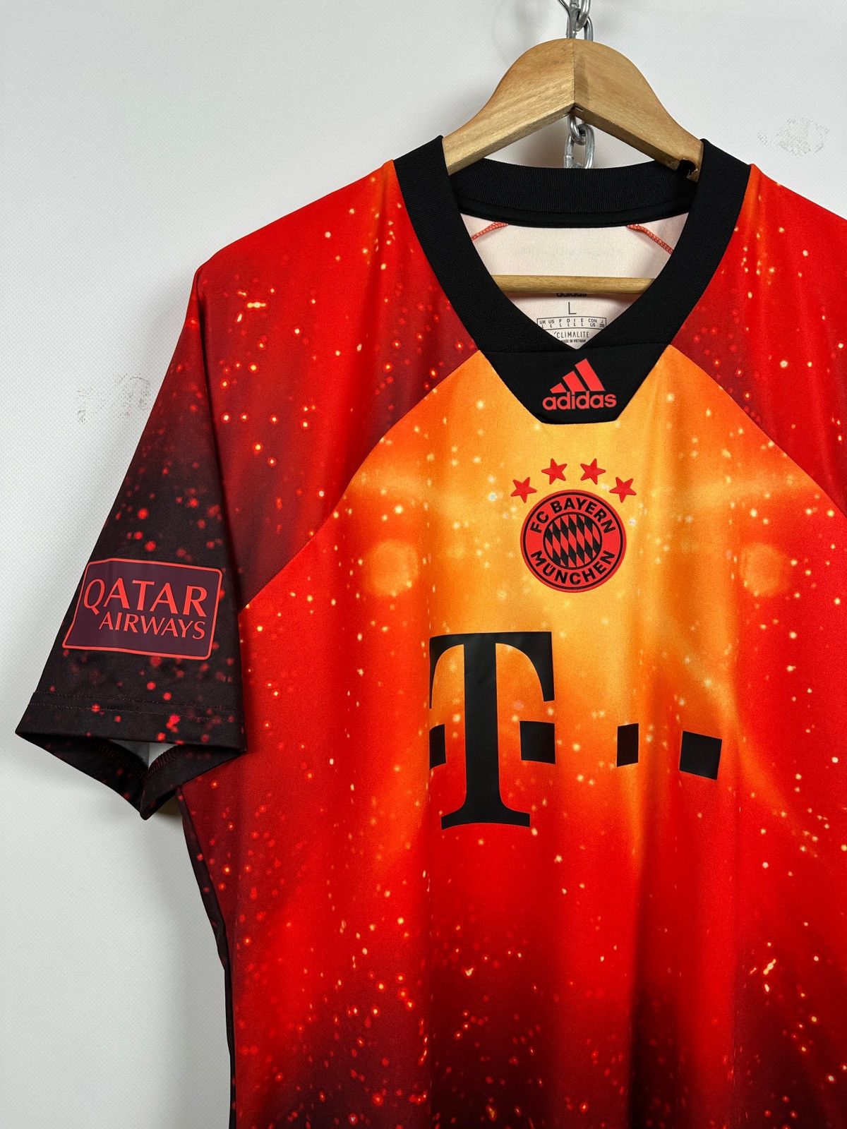 Adidas Adidas Bayern Munich Alaba #27 Special Kit Limited Edition Size US L / EU 52-54 / 3 - 5 Thumbnail