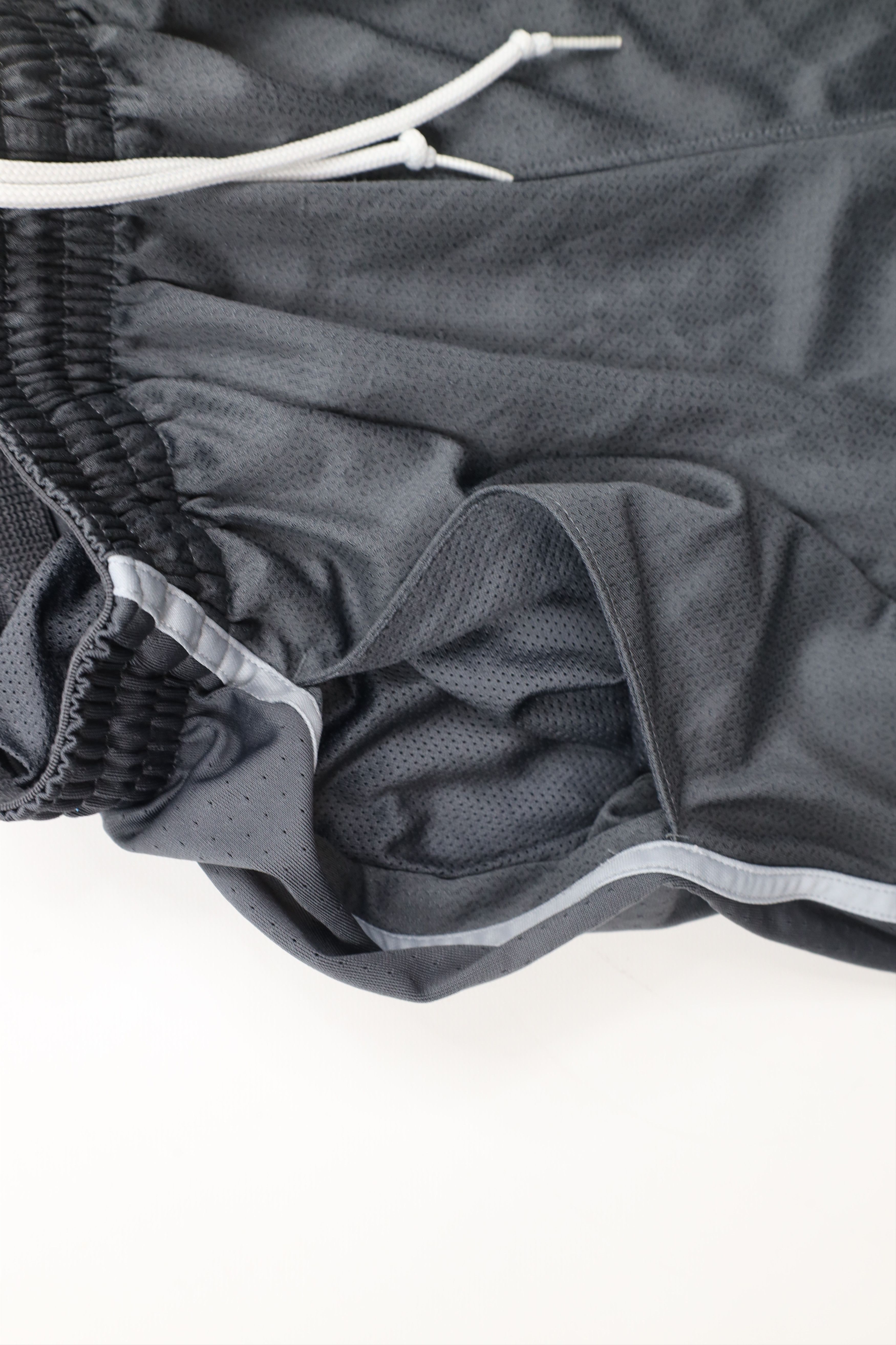 Nike × Vintage Nike Air Jordan Mesh Basketball Gym Training Shorts Gray Size US 36 / EU 52 - 6 Thumbnail
