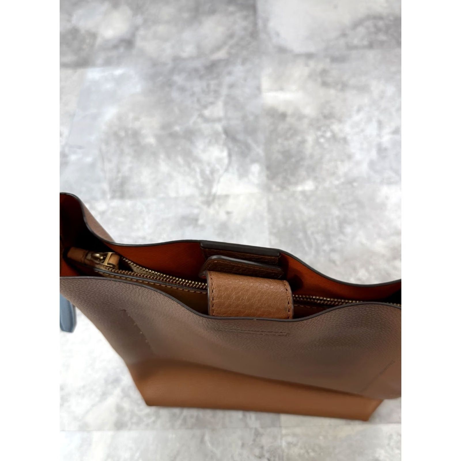 Tory Burch Tory Burch Perry Bucket Hobo Bag Medium Brown Genuine Leather Shoulder Tote Size ONE SIZE - 6 Thumbnail
