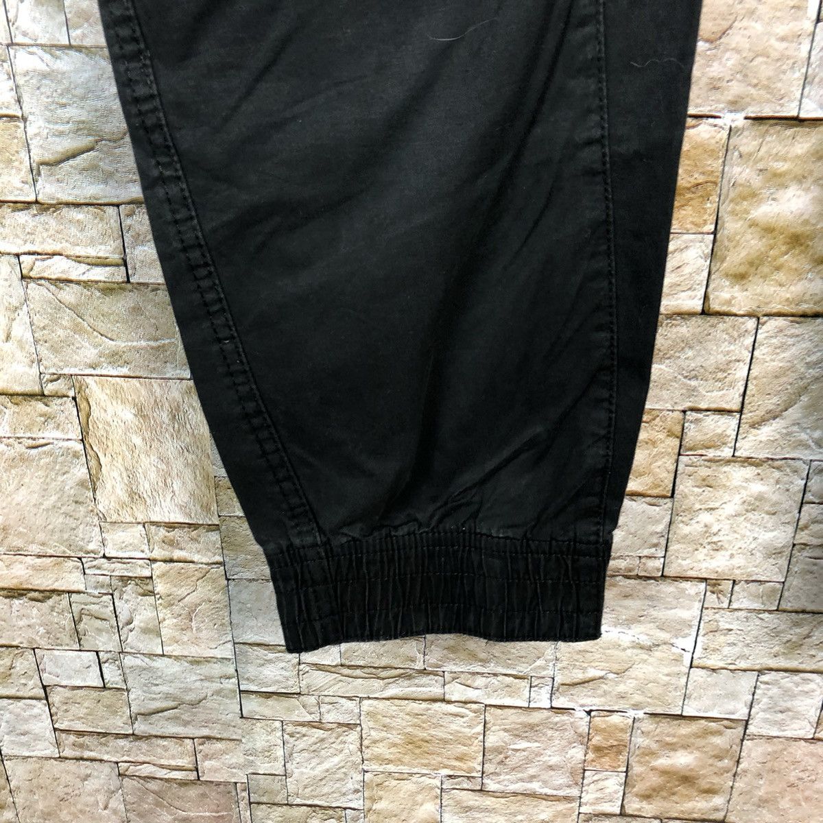 Japanese Brand H&M Black Cargo Multipocket Joggers Pants #A121 Size US 34 / EU 50 - 12 Thumbnail