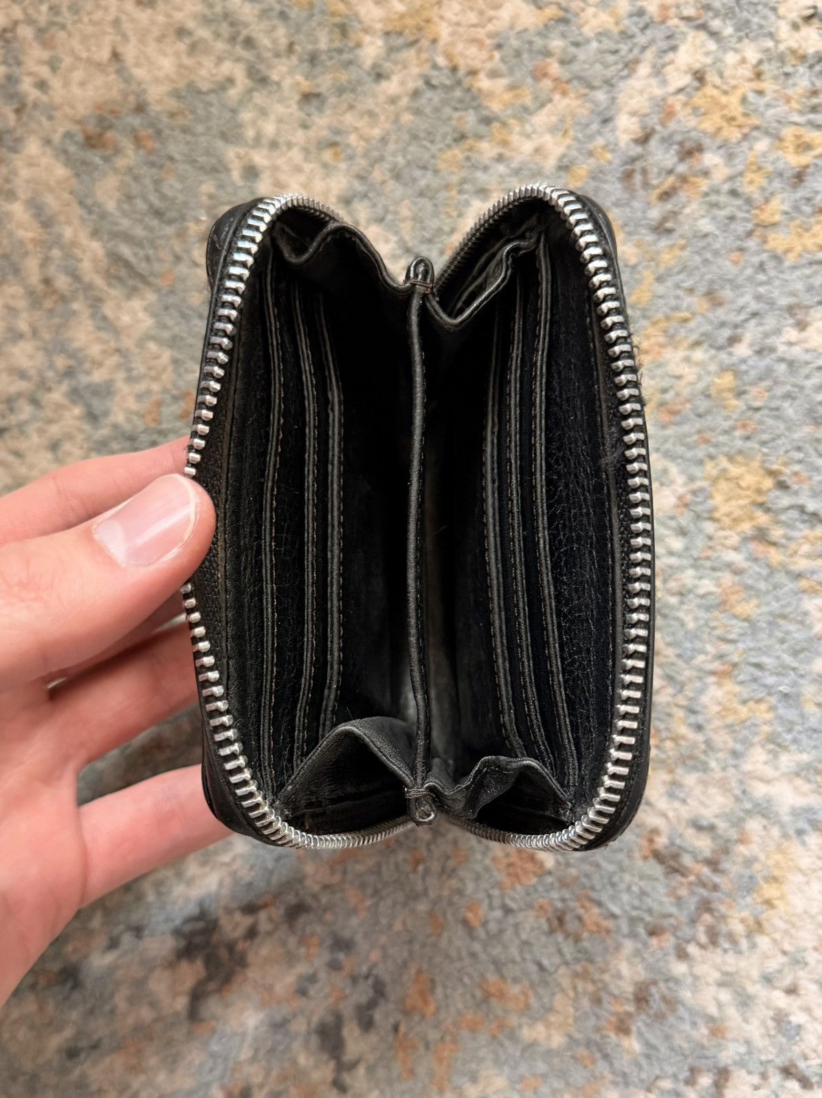 Chrome Hearts Chrome Hearts Pyramid Plus Studded Black Leather Zip Wallet Size ONE SIZE - 6 Thumbnail