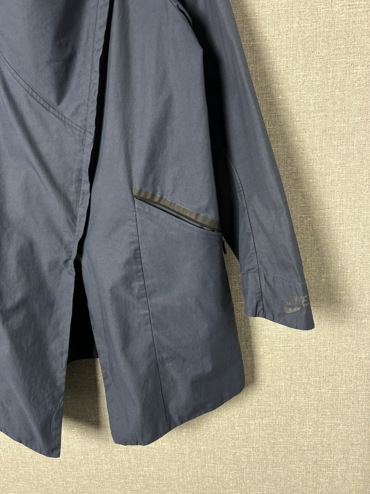 Nike Nike Tech Lightweight Asymmetrical Zip Parka Shell Jacket Size M / US 6-8 / IT 42-44 - 12 Thumbnail
