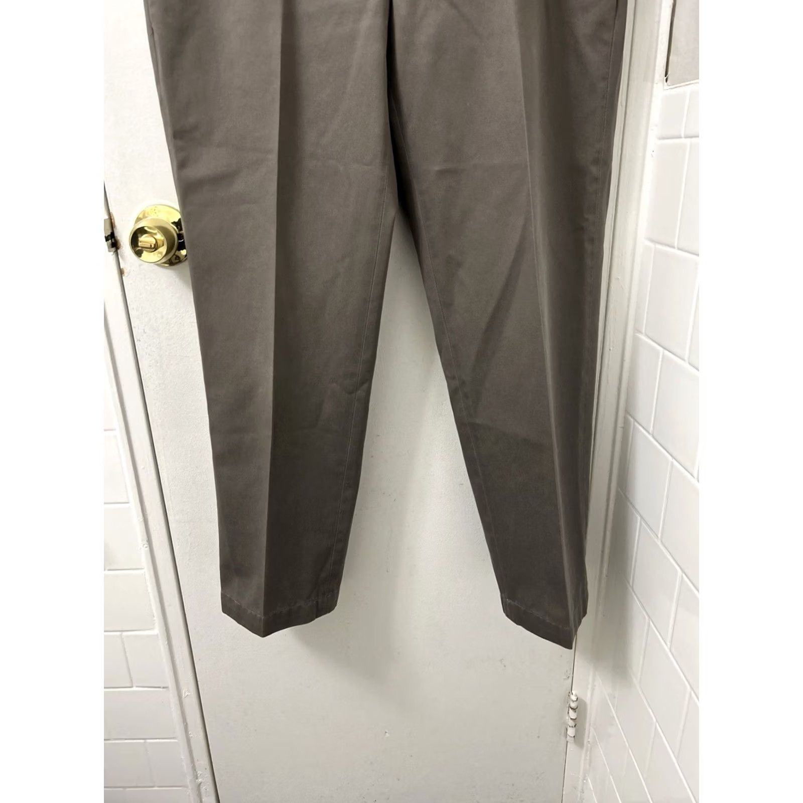 Brooks Brothers Brooks Brothers Clark Fit Advantage Chino Pants Mens 35x29 Taupe Brown Cotton Flat Front Straight Leg Size US 35 - 3 Thumbnail