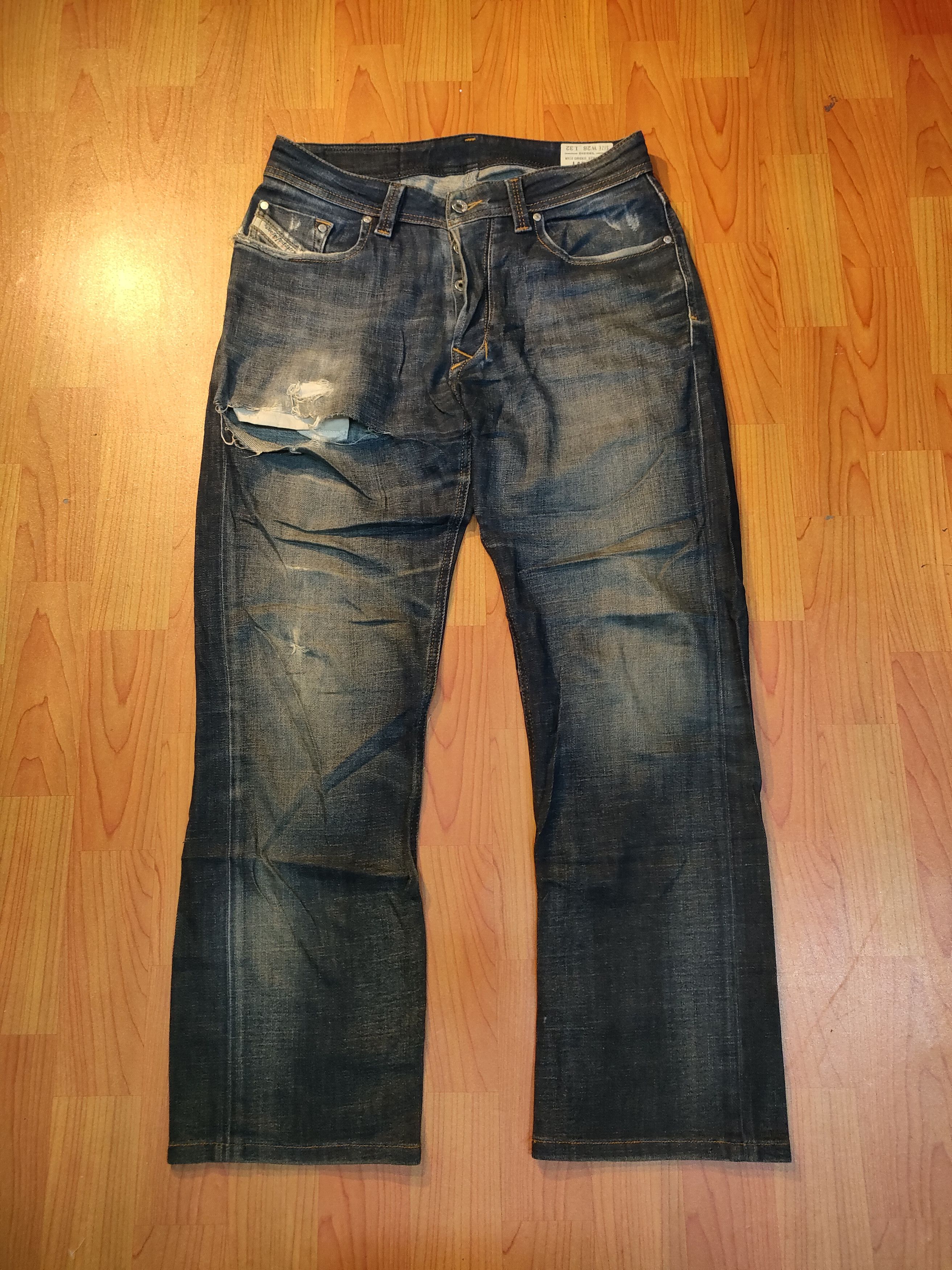 Diesel Distressed Diesel Larkee Jeans Size US 30 / EU 46 - 1 Thumbnail