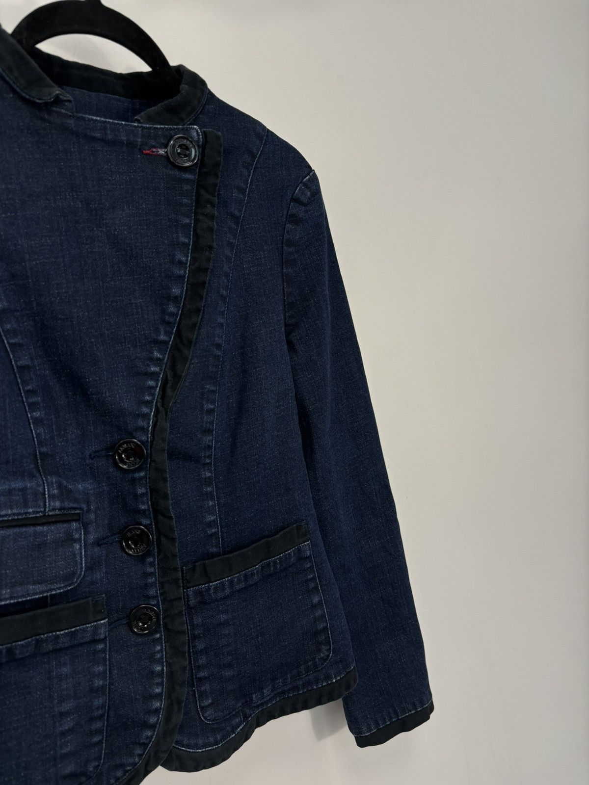 Armani Vintage Armani Jeans Indigo Women’s Archival Denim Jacket Size L / US 10 / IT 46 - 8 Thumbnail