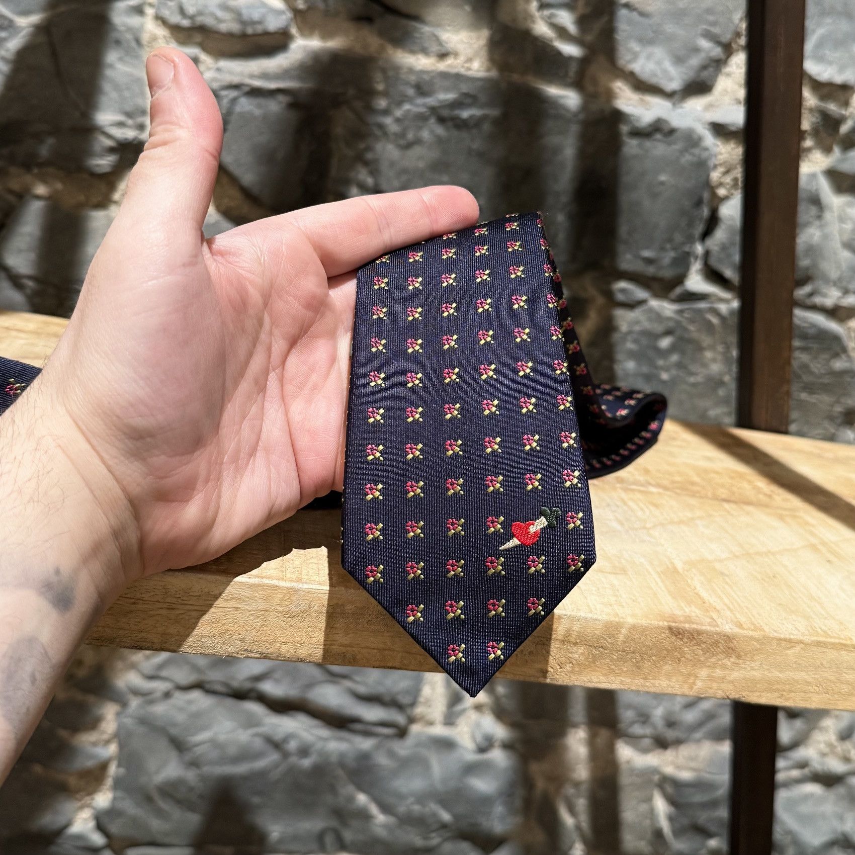 Gucci Gucci Navy Floral Heart Dagger Silk Tie Size ONE SIZE - 3 Thumbnail