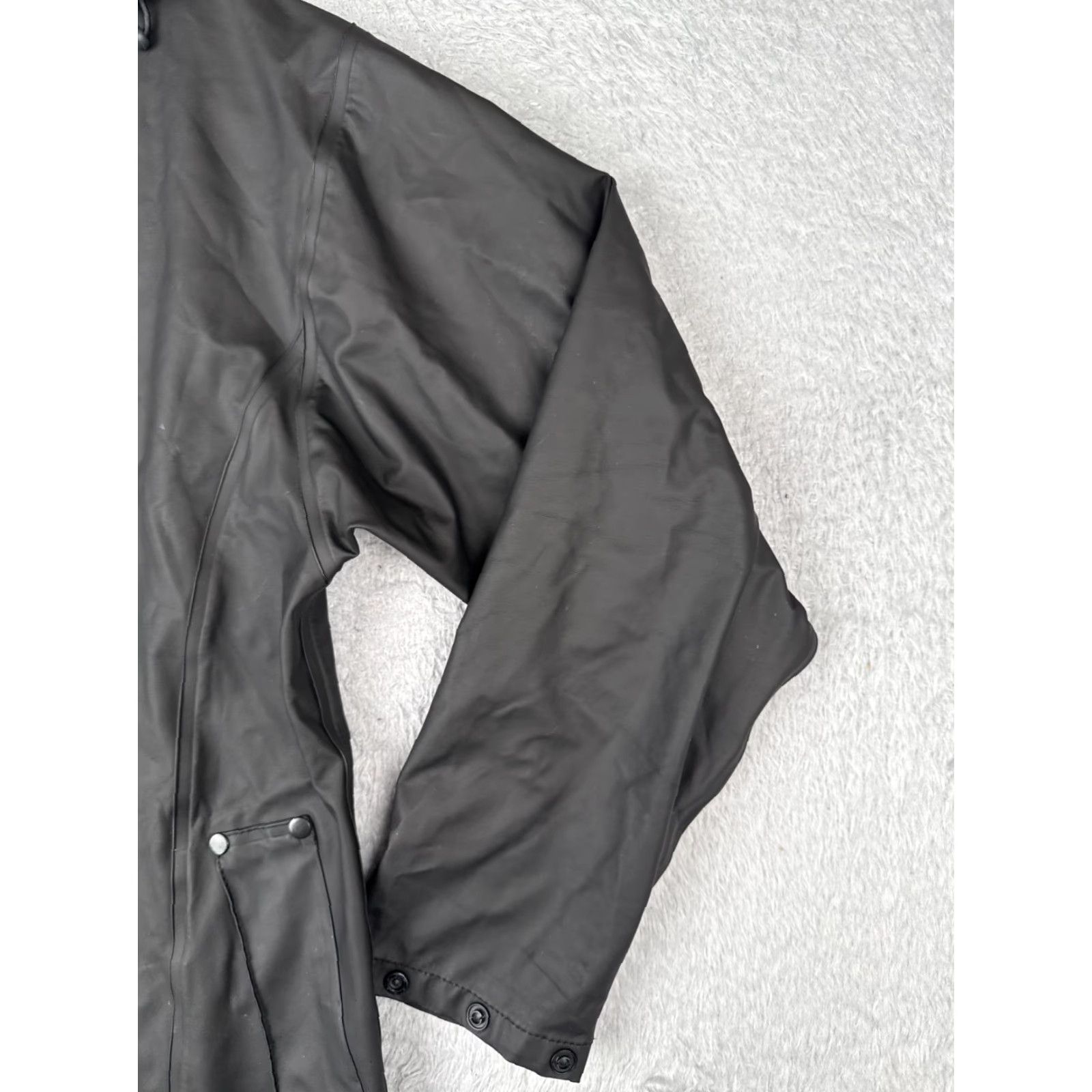 Helly Hansen Helly Hansen Jacket Mens Extra Small Black Polyurethane Shell Hooded Rain Wind Size US M / EU 48-50 / 2 - 5 Thumbnail