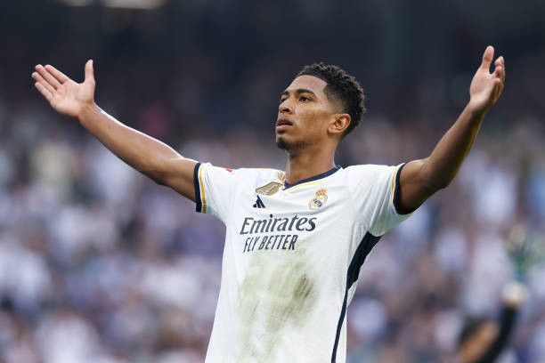 Adidas Real madrid home 2023/2024 jude bellingham jersey football Size US M / EU 48-50 / 2 - 15 Thumbnail