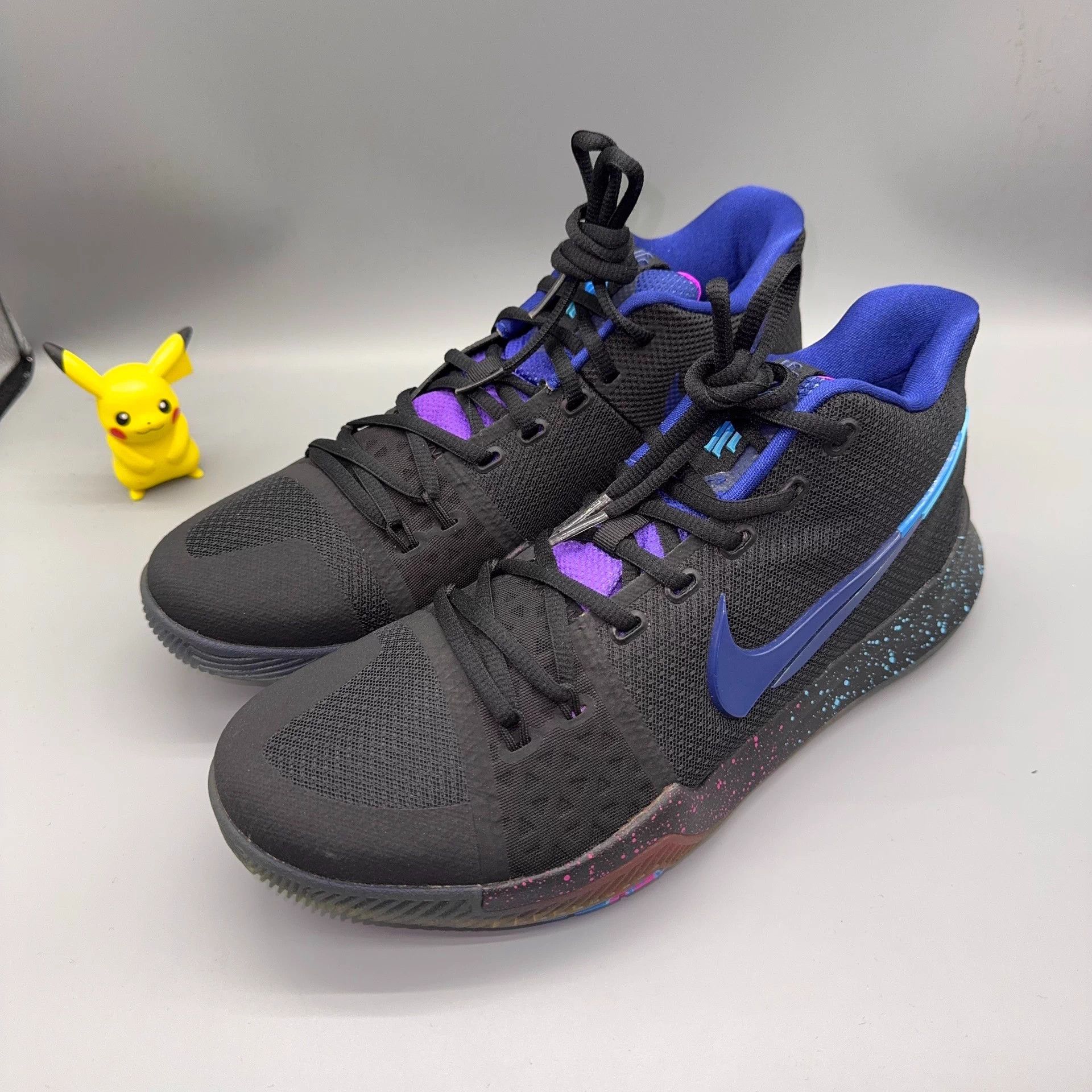 Nike Nike Kyrie 3 'Broken Hook' Black Size 43 Size US 10 / EU 43 - 1 Thumbnail