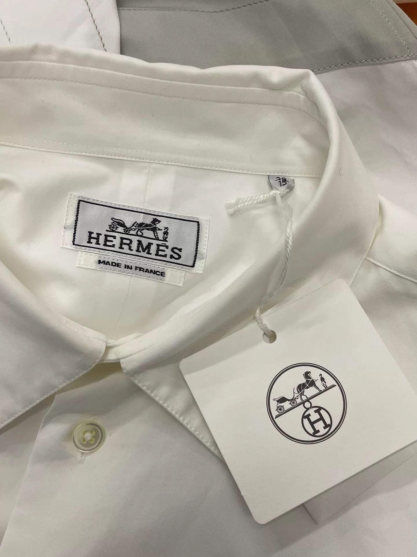 Hermes men's Hermes white gray colorblock shirt 38 NWT Size US S / EU 44-46 / 1 - 3 Thumbnail