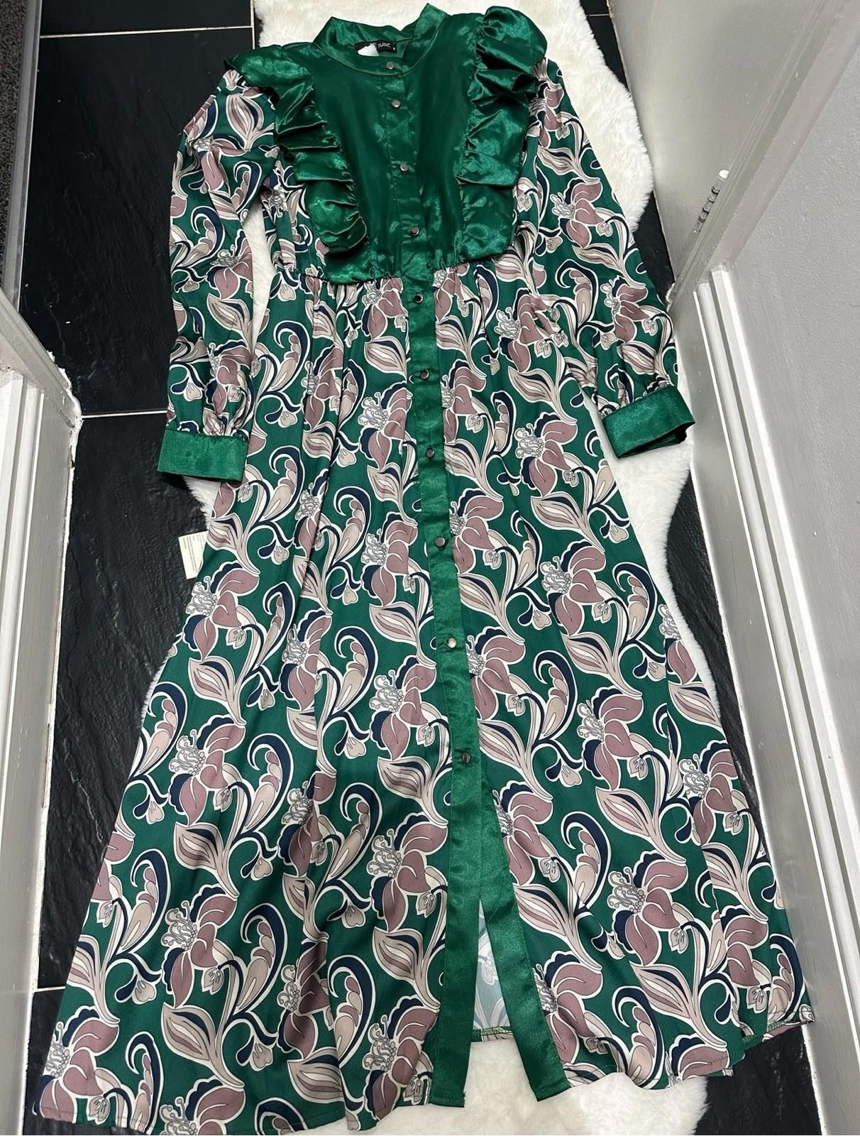Actual Hate Long Maxi Green Dress Size 8-10 Size M / US 6-8 / IT 42-44 - 1 Thumbnail