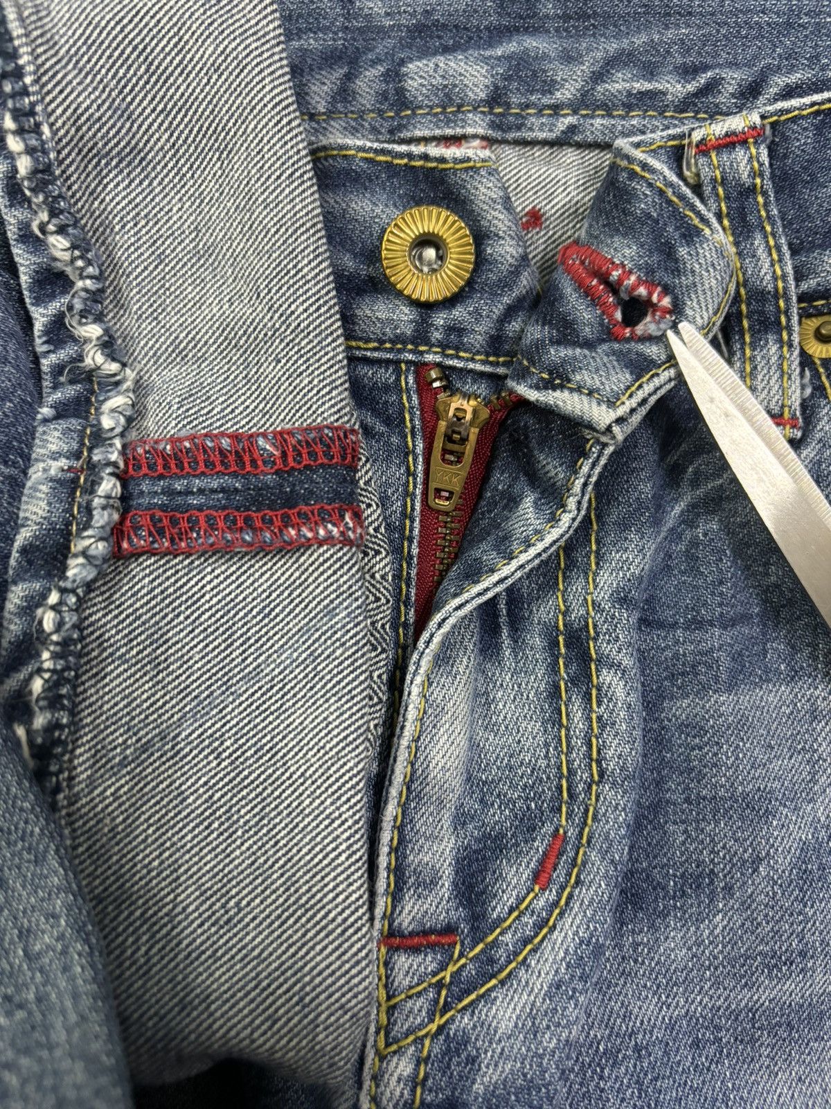 Japanese Brand Vintage Eternal Floral Cracked Washed Distressed Jeans Size US 30 / EU 46 - 4 Thumbnail