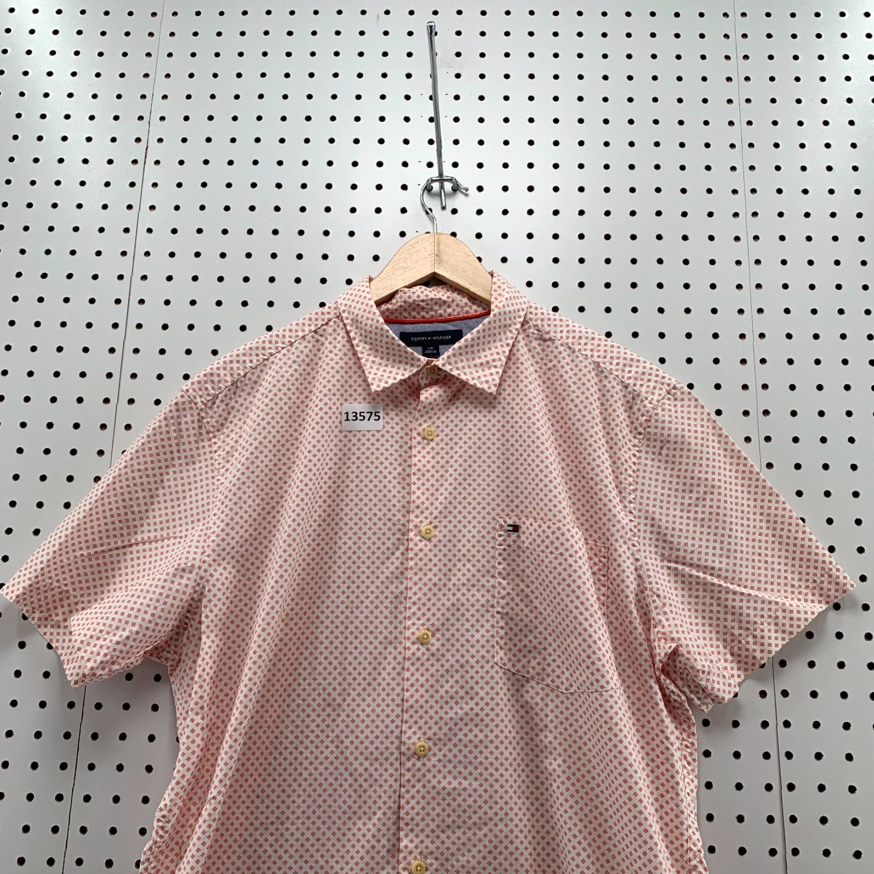 Tommy Hilfiger VINTAGE Tommy Hilfiger Men Short Sleeve Button-Down Shirt Red Diamond Large Clothing Size US L / EU 52-54 / 3 - 5 Thumbnail
