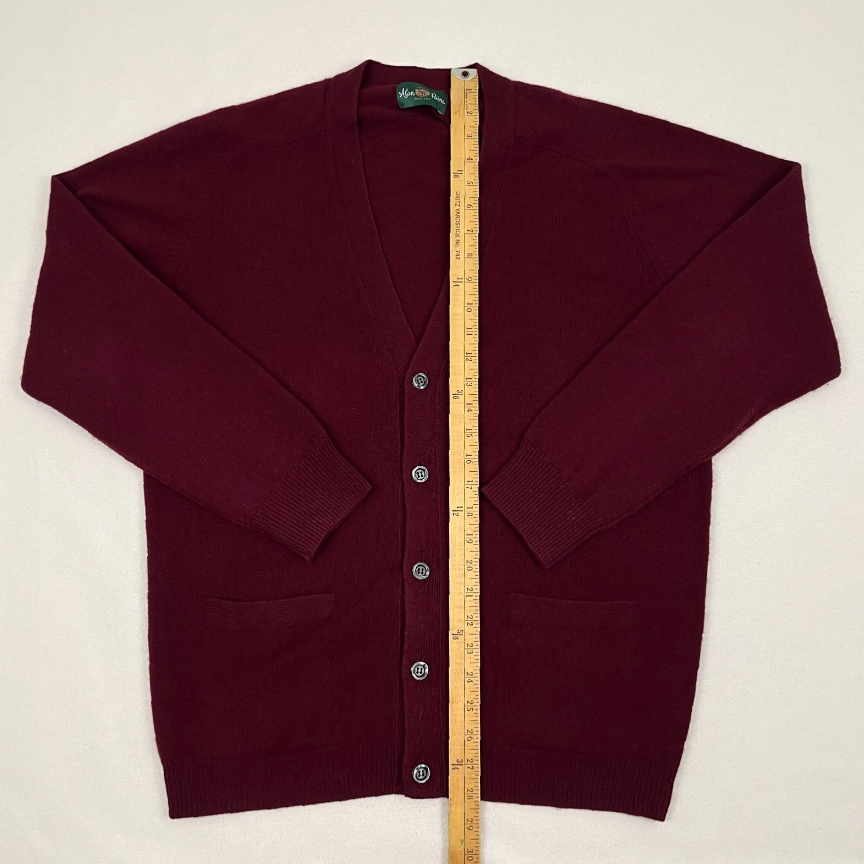 Vintage Alan Paine Cardigan UK 42 Burgundy Lambs Wool Grandpa Sweater Jumper V-Neck Mens Size US L / EU 52-54 / 3 - 4 Thumbnail