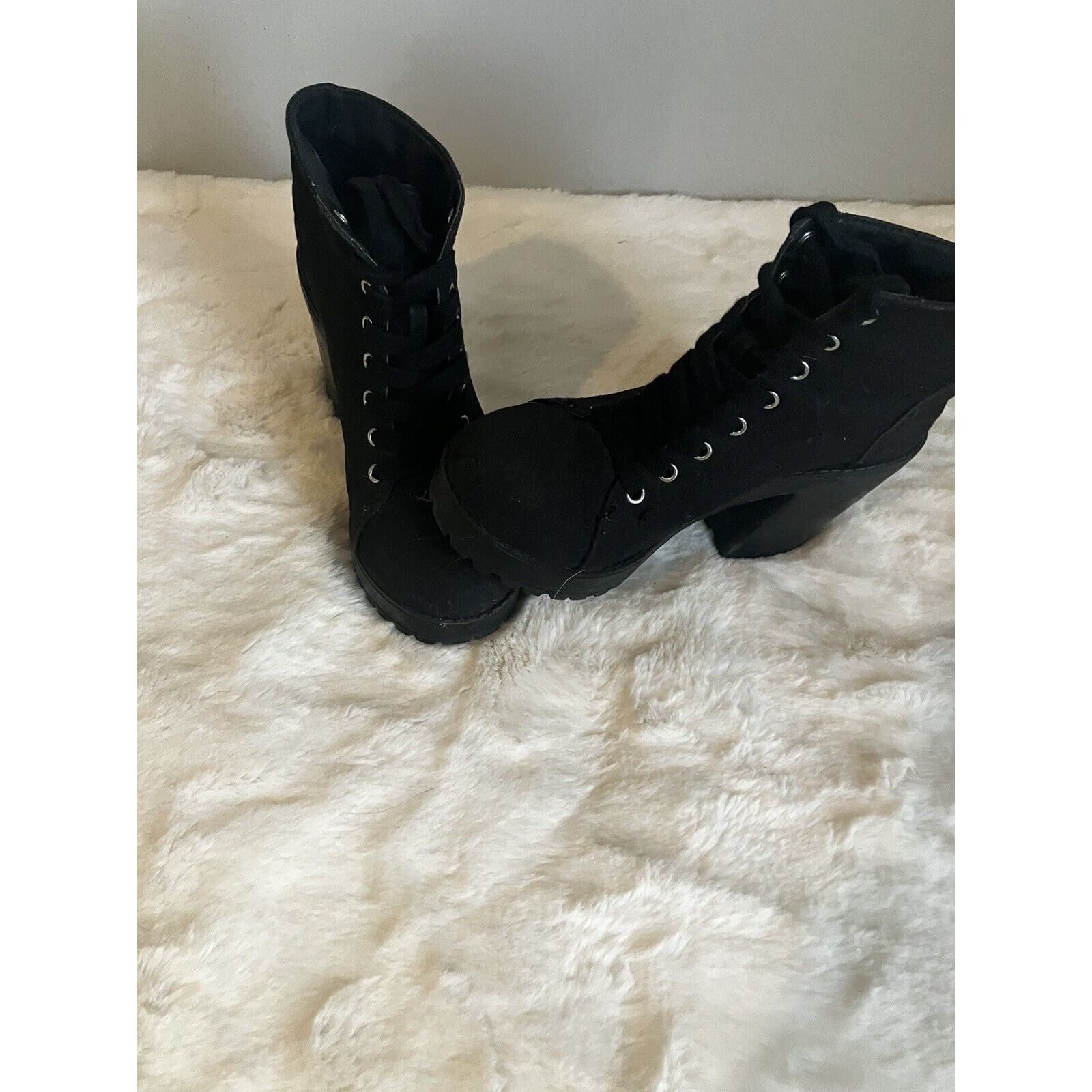 Divided DIVIDED H&M Women's Black Chunky Heel Ankle Booties Sz 7 Size US 7 / IT 37 - 4 Thumbnail