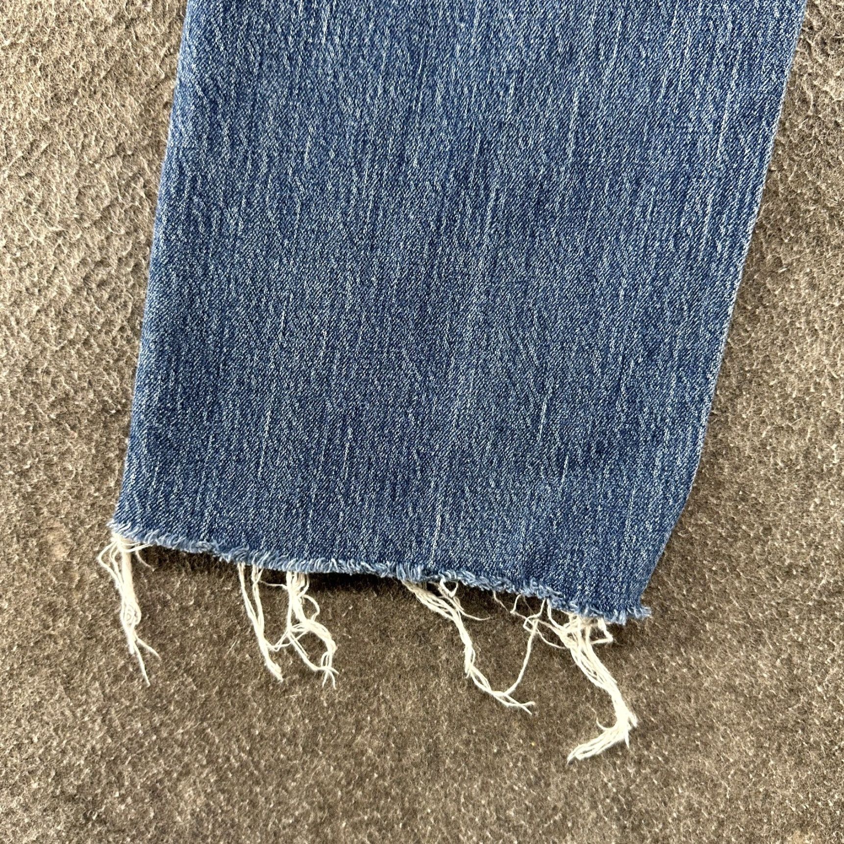 Levi's Levi's 541 Jeans Men 32x29 Blue Tapered Athletic Fit Medium Wash Distressed Raw Hem Casual Jeans Mens Regular Type Denim Cotton Blend Size US 32 / EU 48 - 3 Thumbnail