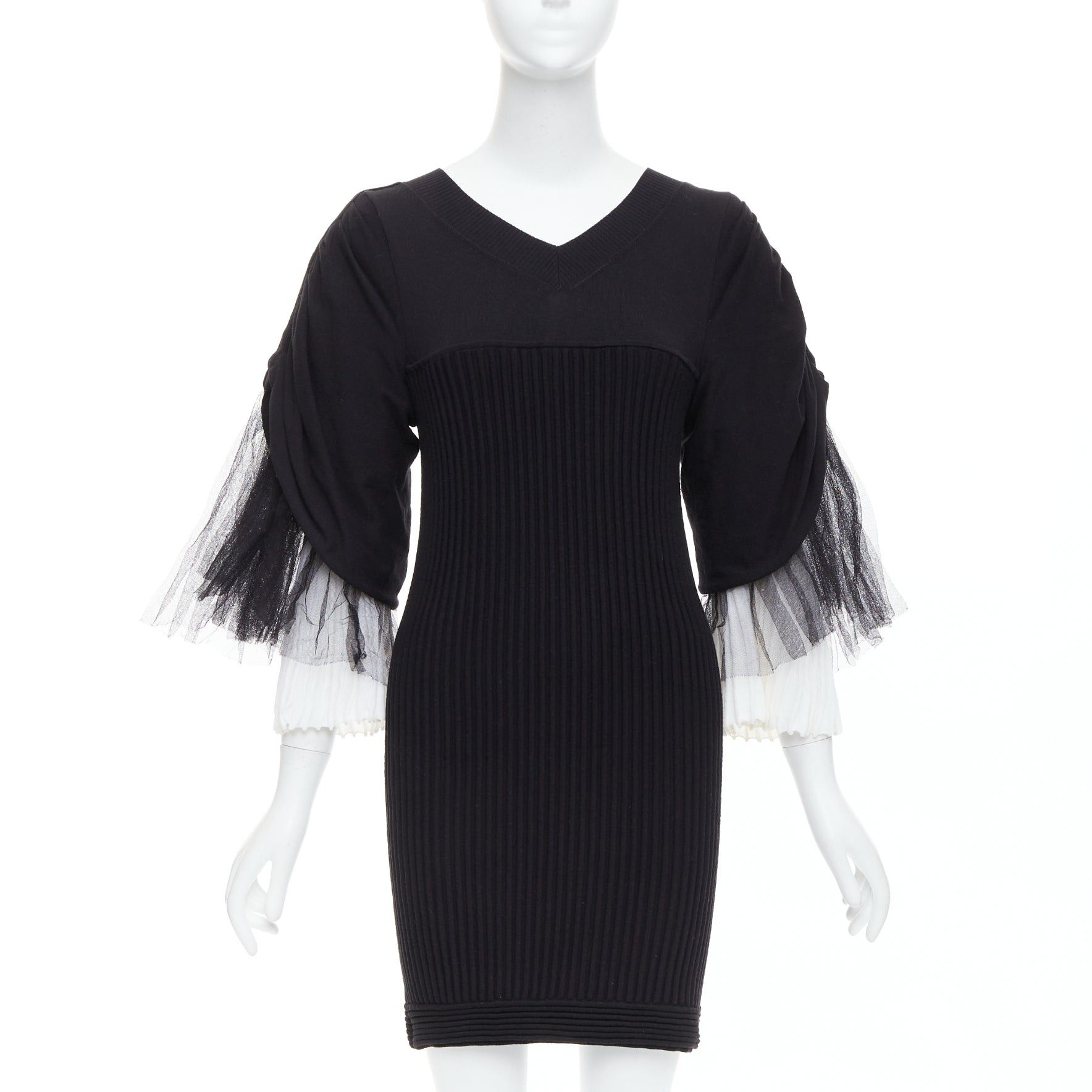 Chanel CHANEL 09P Runway Vintage black cream cotton puff tulle sleeve dress FR38 M Size XXL / US 16-18 / IT 52-54 - 1 Thumbnail