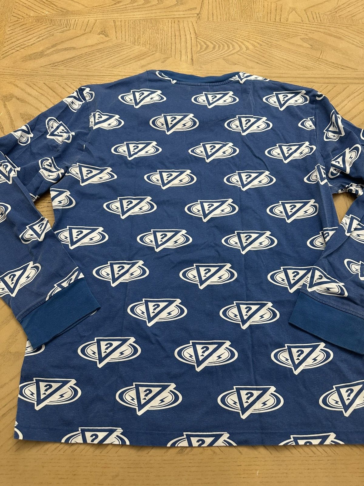 Guess GUESS x J Balvin "Colores" capsule collection Size US M / EU 48-50 / 2 - 7 Thumbnail