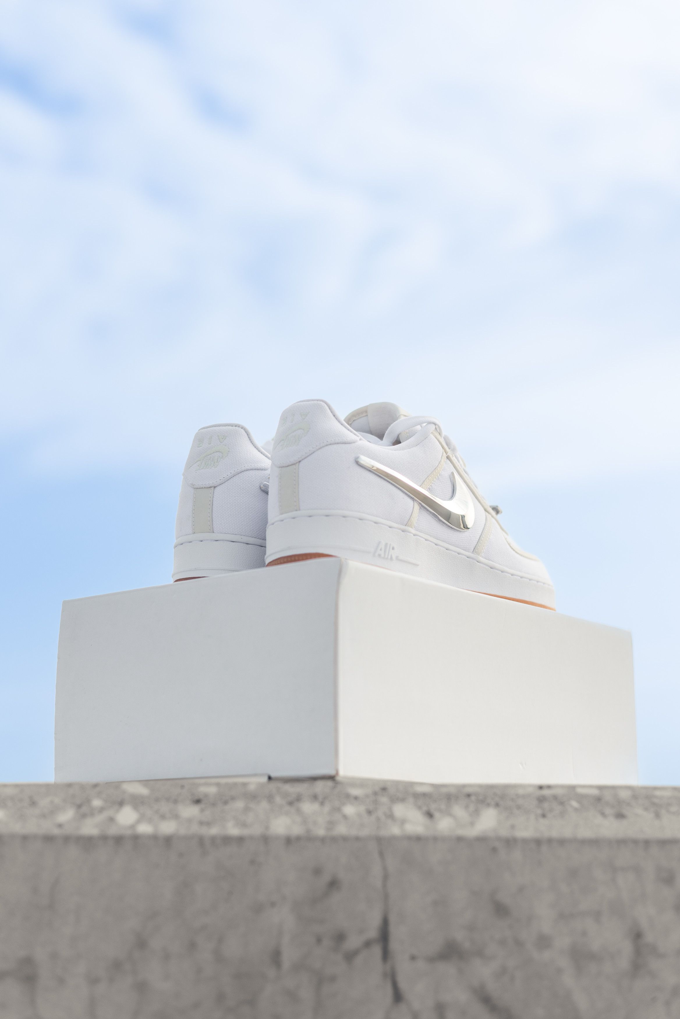 Nike × Travis Scott Nike Travis Scott Air Force 1 (AF100) Size US 9.5 / EU 42-43 - 3 Thumbnail