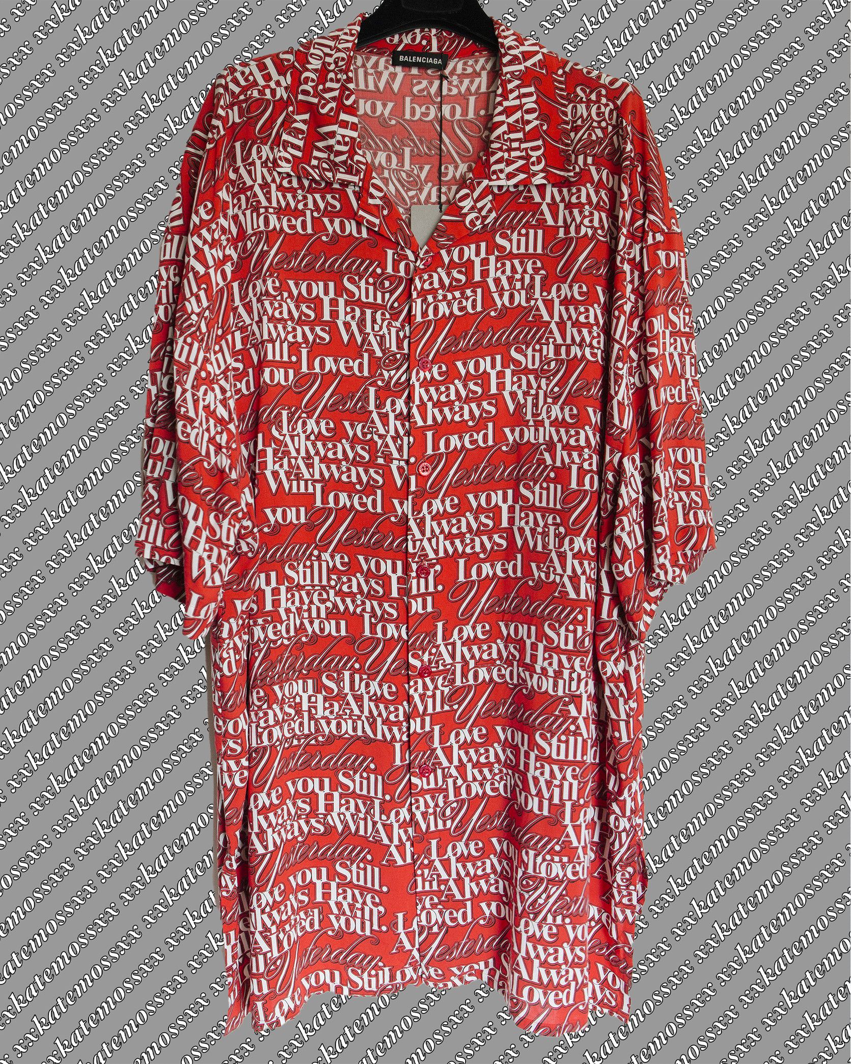 Balenciaga Balenciaga SS2019 Runway Poem-print Oversized Shirt in Red Size US XXS / EU 40 - 1 Thumbnail