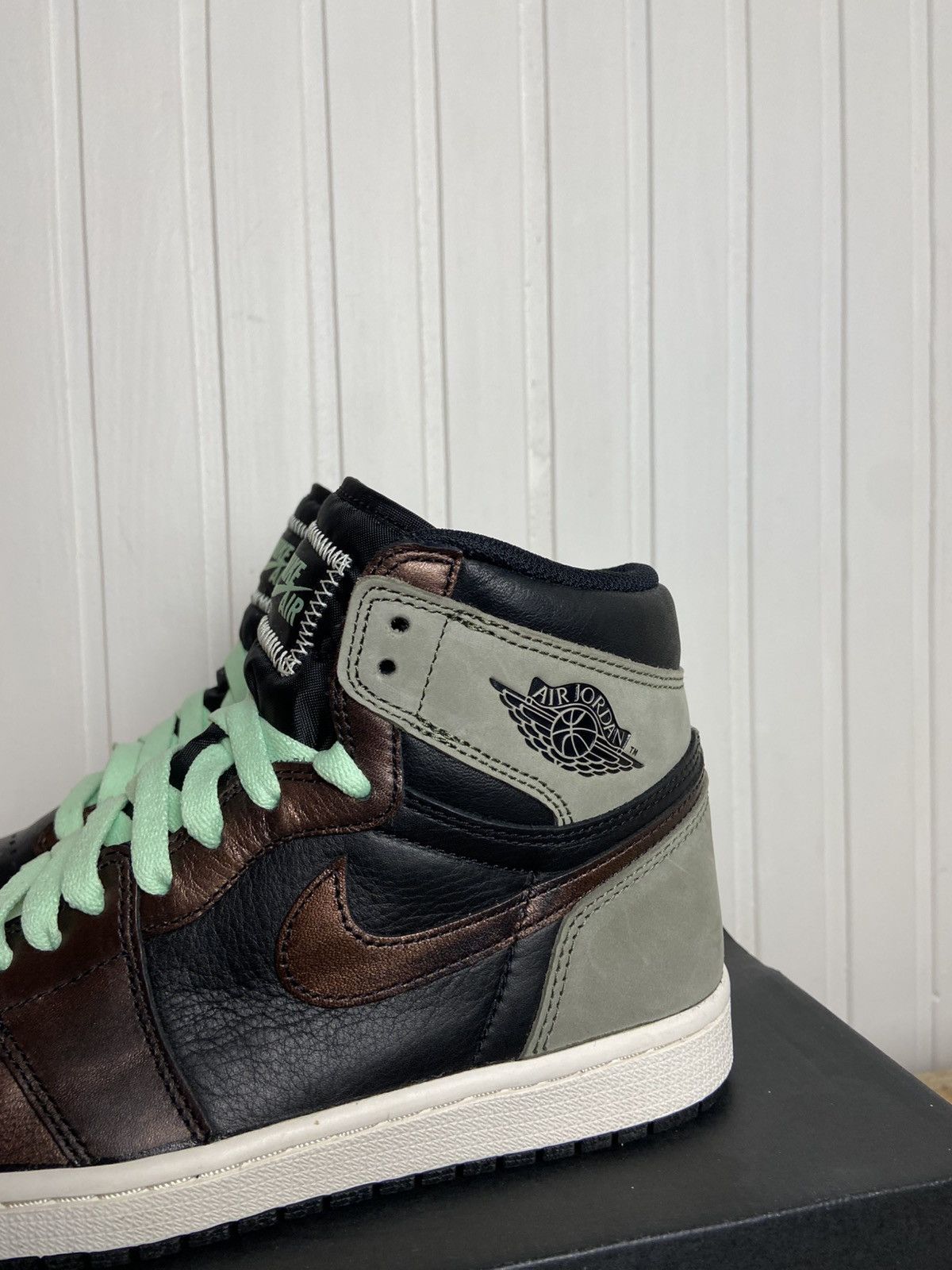 Jordan Brand Jordan 1 Retro High "Light Army Rust Shadow Patina" 8US Size US 8 / EU 41 - 2 Thumbnail