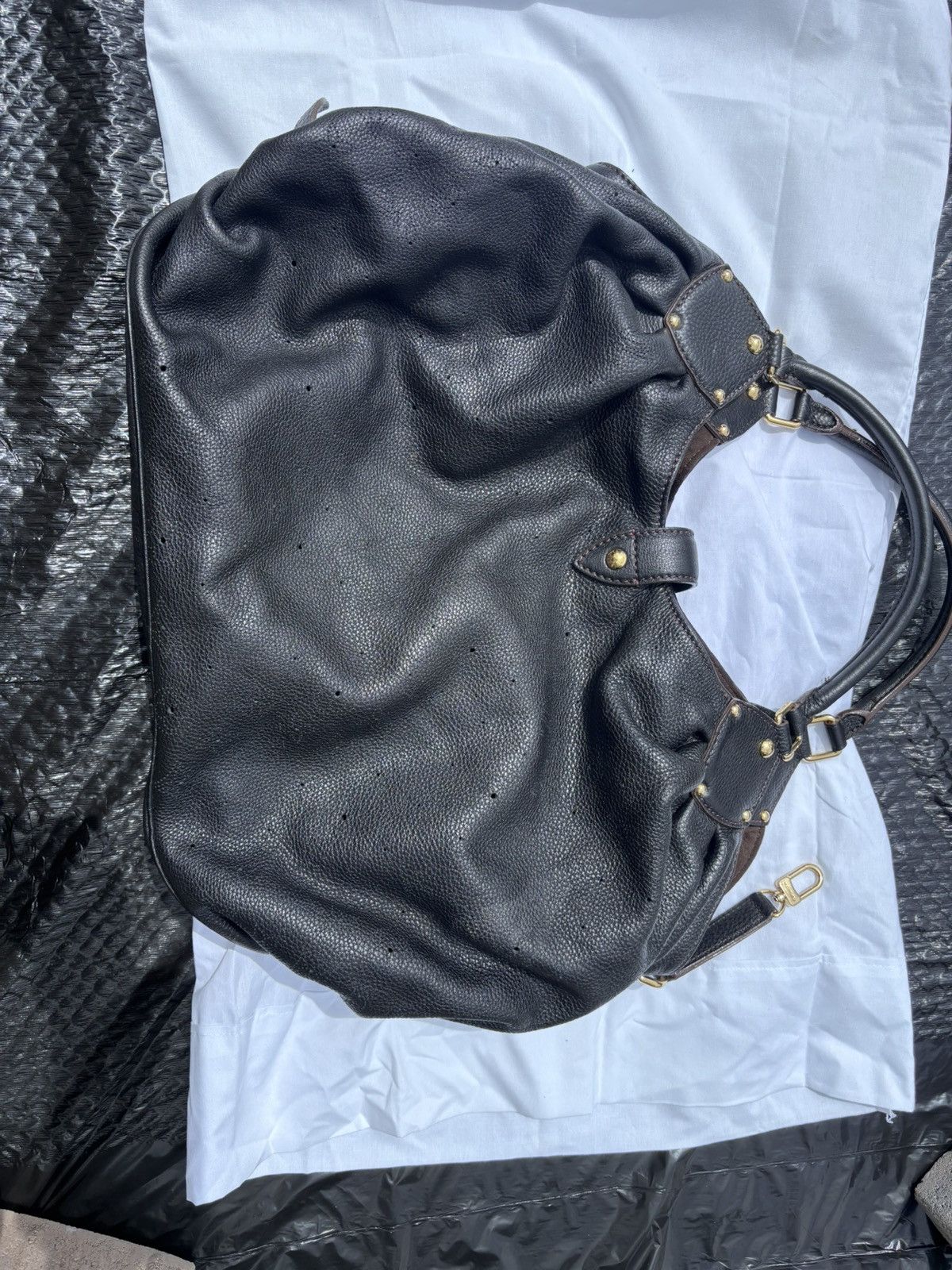 Louis Vuitton Mahina Noir Louis Vuitton Bag Size ONE SIZE - 11 Thumbnail