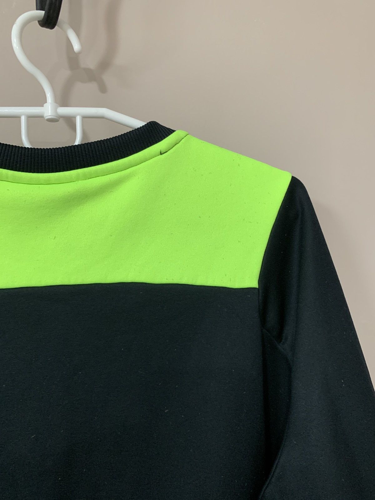 New Balance Liverpool Football Sweatshirt New Balance Soccer Size L Size US L / EU 52-54 / 3 - 13 Thumbnail