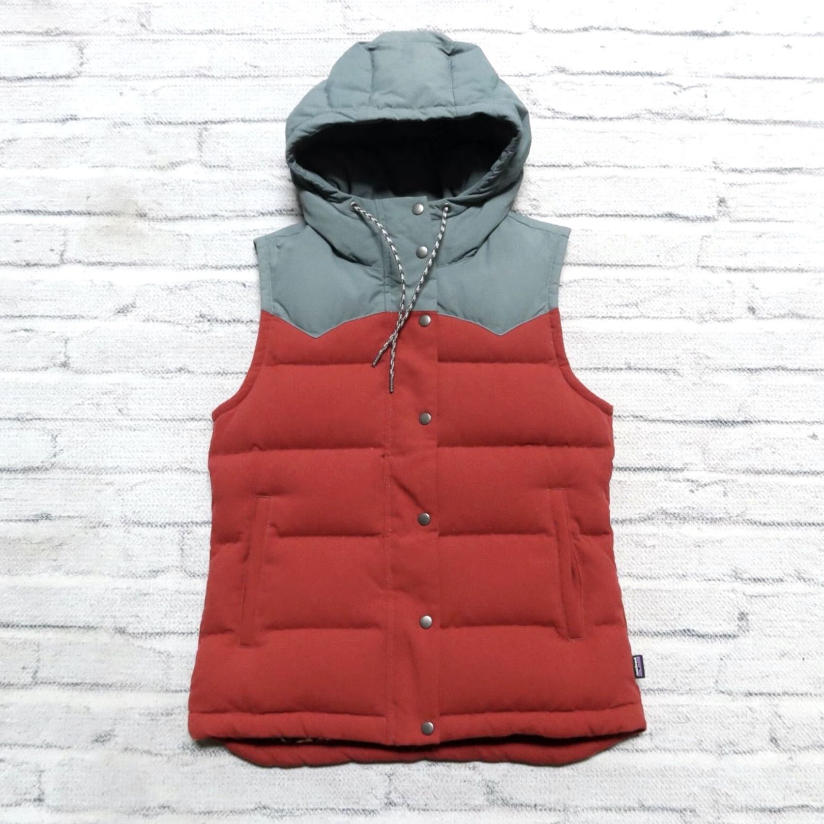 Patagonia Patagonia Bivy Down Vest Womens S Maroon Vest Womens S Maroon Patagonia Bivy Down Vest Women Maroon size S Size S / US 4 / IT 40 - 2 Thumbnail
