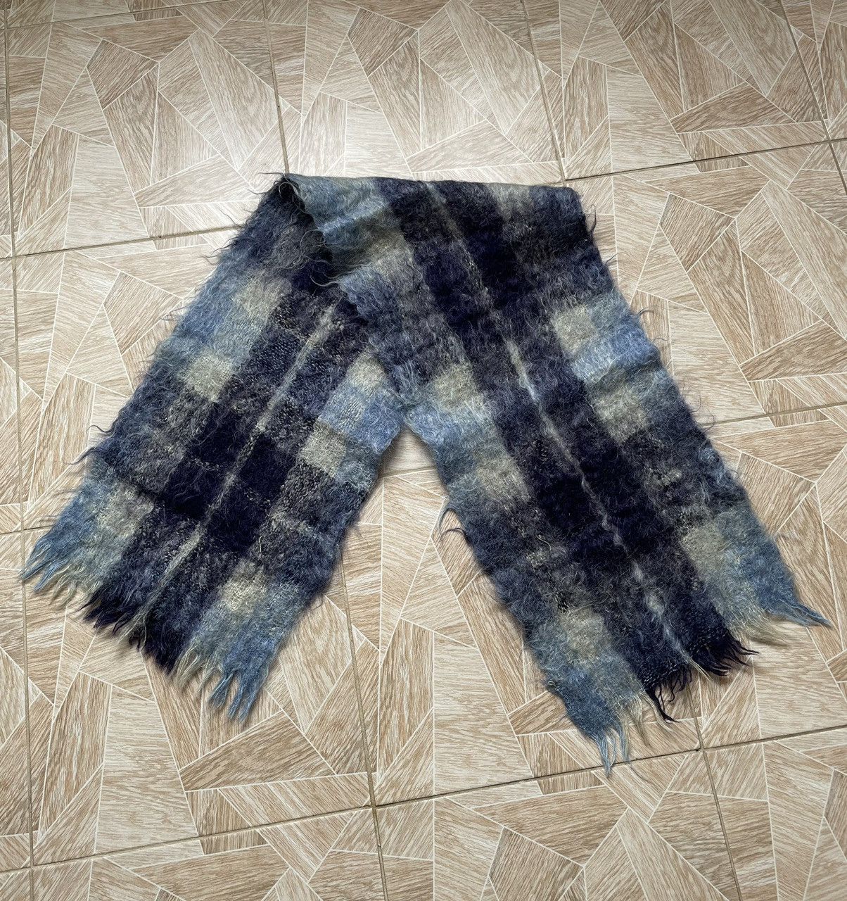 Japanese Brand × Vintage Y2K Rare Archive Japanese Vintage Mohair Wool Striped Scarf Size ONE SIZE - 1 Thumbnail