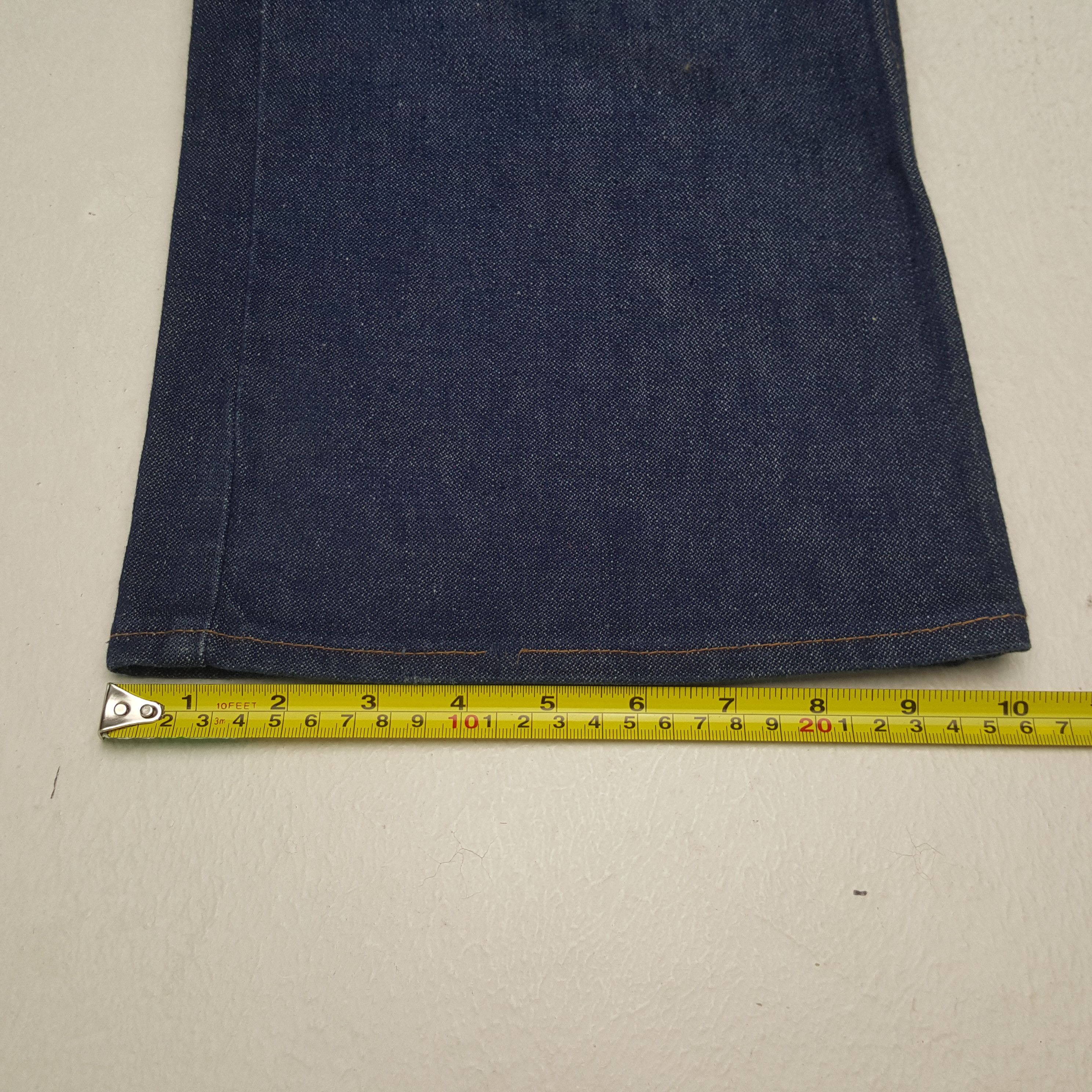 Wrangler Wrangler Fashion Bootcut Style Made in USA Jeans RR18 Size US 35 - 11 Thumbnail