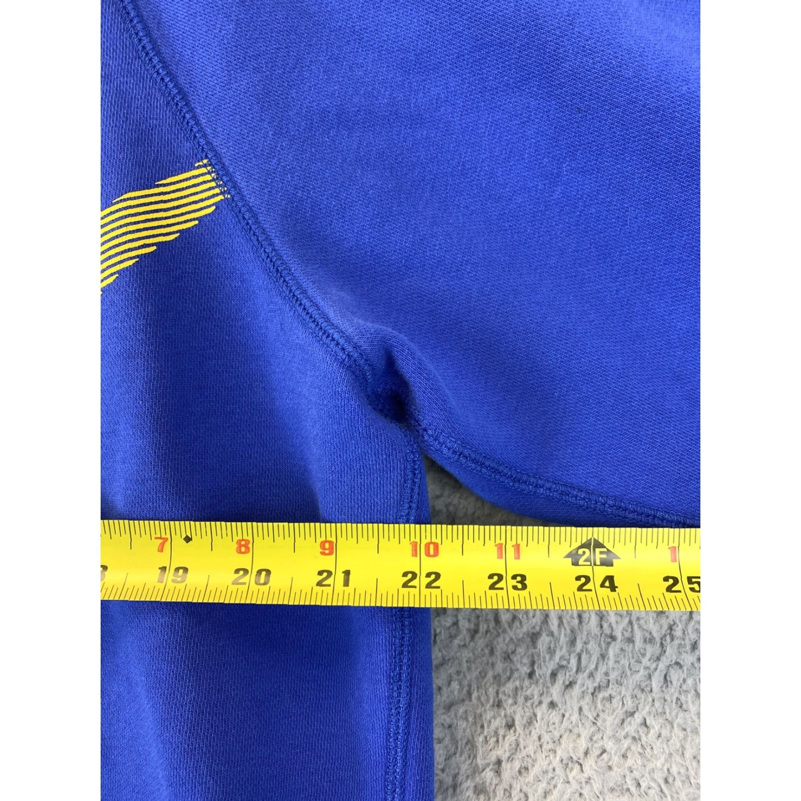 Nike VINTAGE Nike Hoodie Swoosh Pullover Mens L Blue 75-1 Center Swoosh Front Pocket Athletic Gym Training American Sports Size US L / EU 52-54 / 3 - 6 Thumbnail