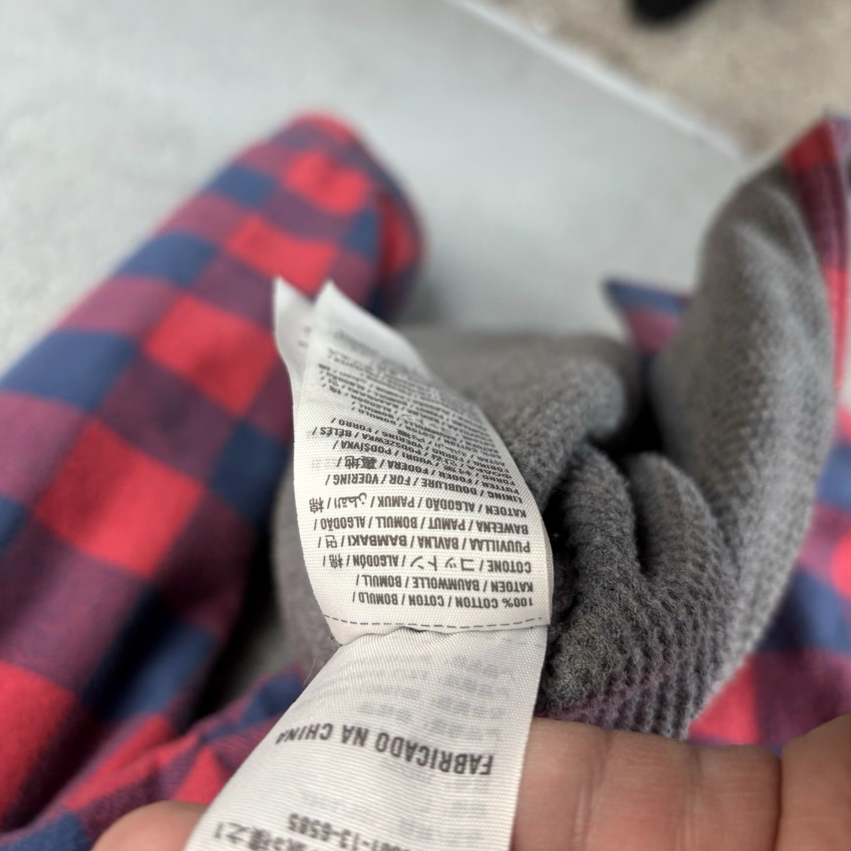 Abercrombie & Fitch VINTAGE Abercrombie & Fitch Thermal Lined Flannel Shirt Mens Large Plaid Red, Button-Up, Long Sleeve Size US L / EU 52-54 / 3 - 4 Thumbnail