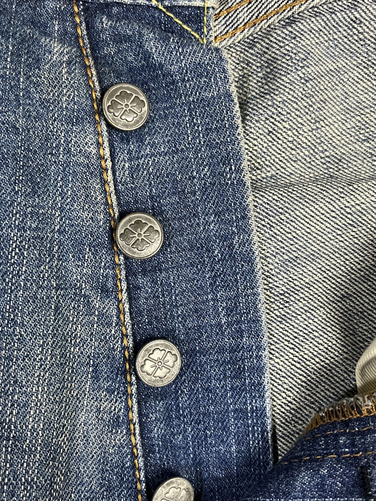 Evisu Evisu Paris Embroidered Dust-Wash Jeans Size US 32 / EU 48 - 13 Thumbnail