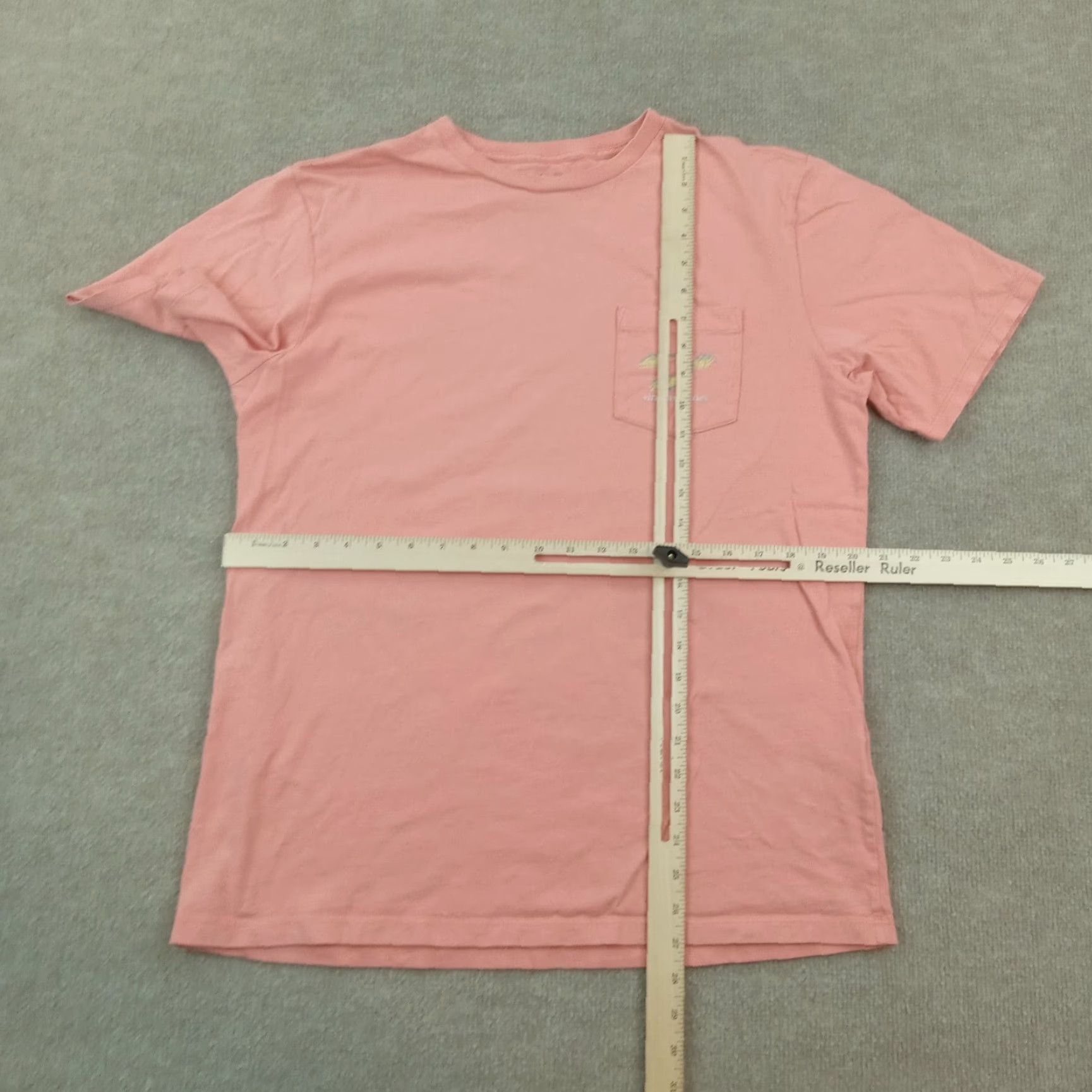 Vineyard Vines Vineyard Vines T-shirt Mens Medium Pink Crew Neck Pocket Fish Preppy Casual Size US M / EU 48-50 / 2 - 2 Thumbnail