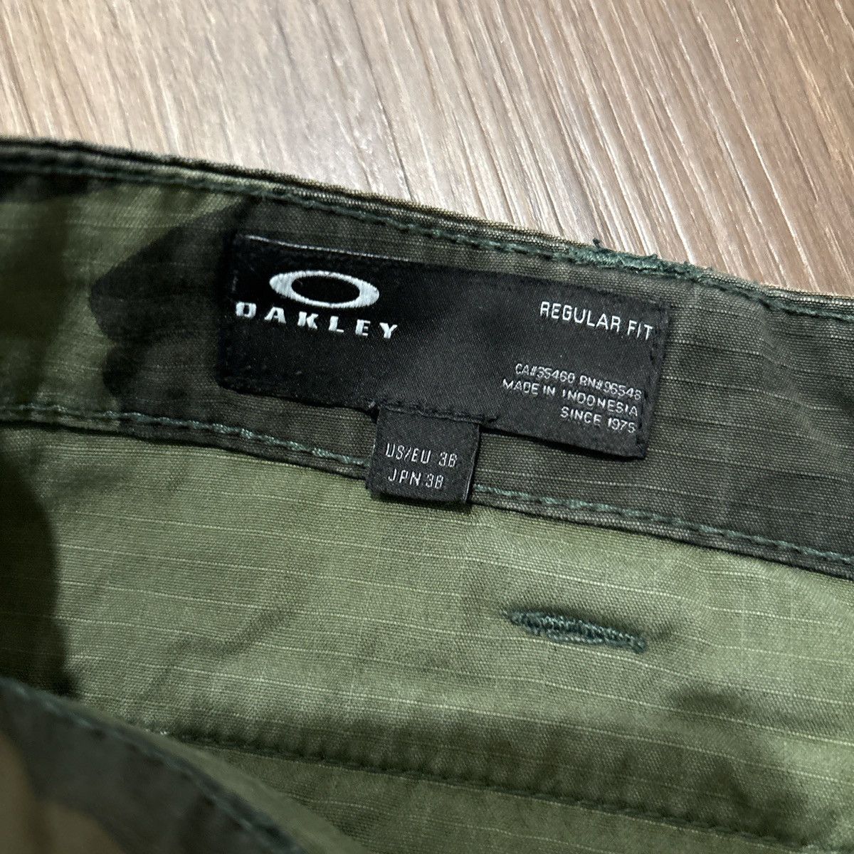 Oakley Oakley Baggy Camo Cargo Shorts Size 36 Size US 36 / EU 52 - 4 Thumbnail