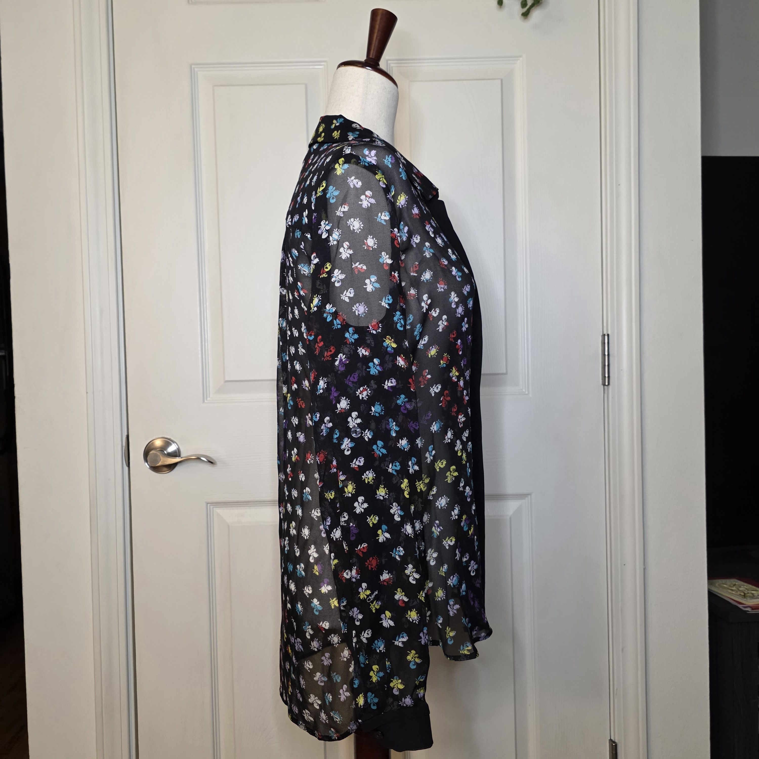 Diane von Furstenberg Diane Von Furstenberg Black Floral Sheer Silk Button Down Size M / US 6-8 / IT 42-44 - 9 Thumbnail
