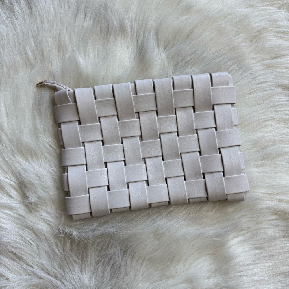 Anthropologie Anthropologie Monochromatic Elegant Woven Clutch Lindy Beig Size ONE SIZE - 3 Thumbnail