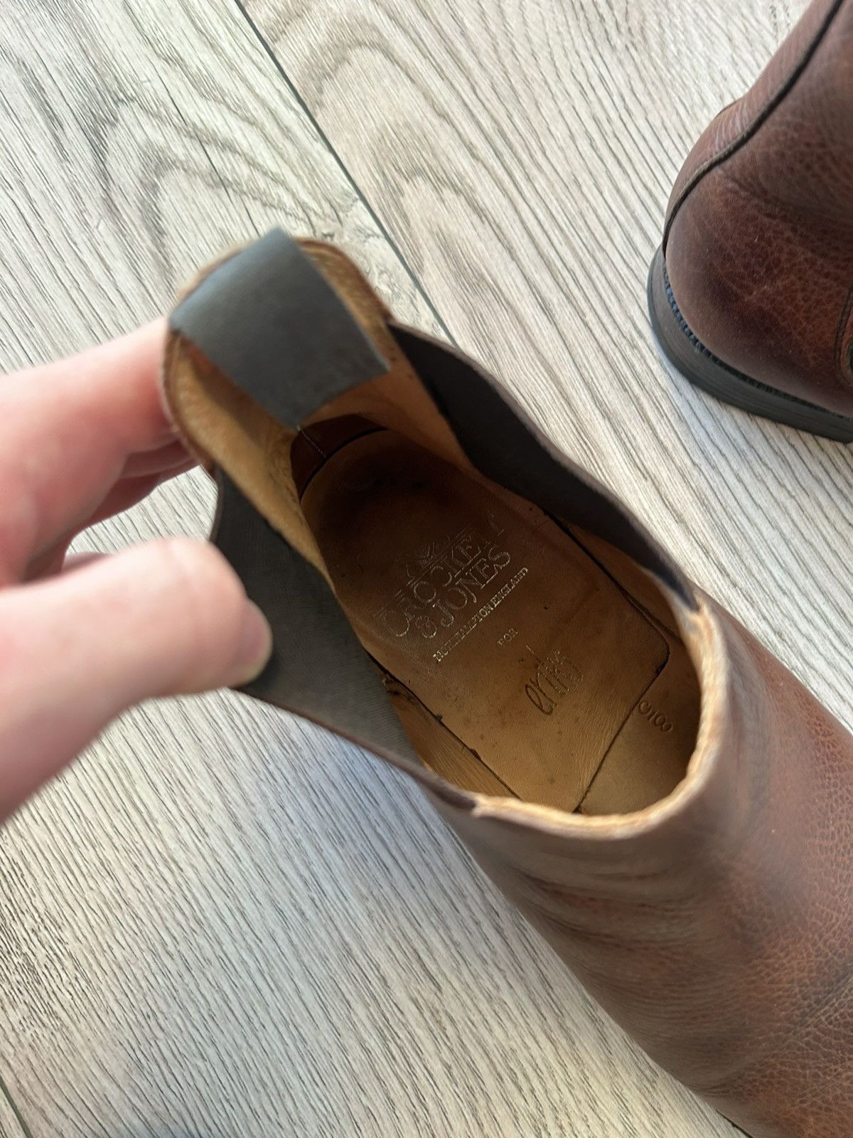 Crockett & Jones Crockett & Jones Chelsea 8 Brown Calf Size US 8 / EU 41 - 14 Thumbnail