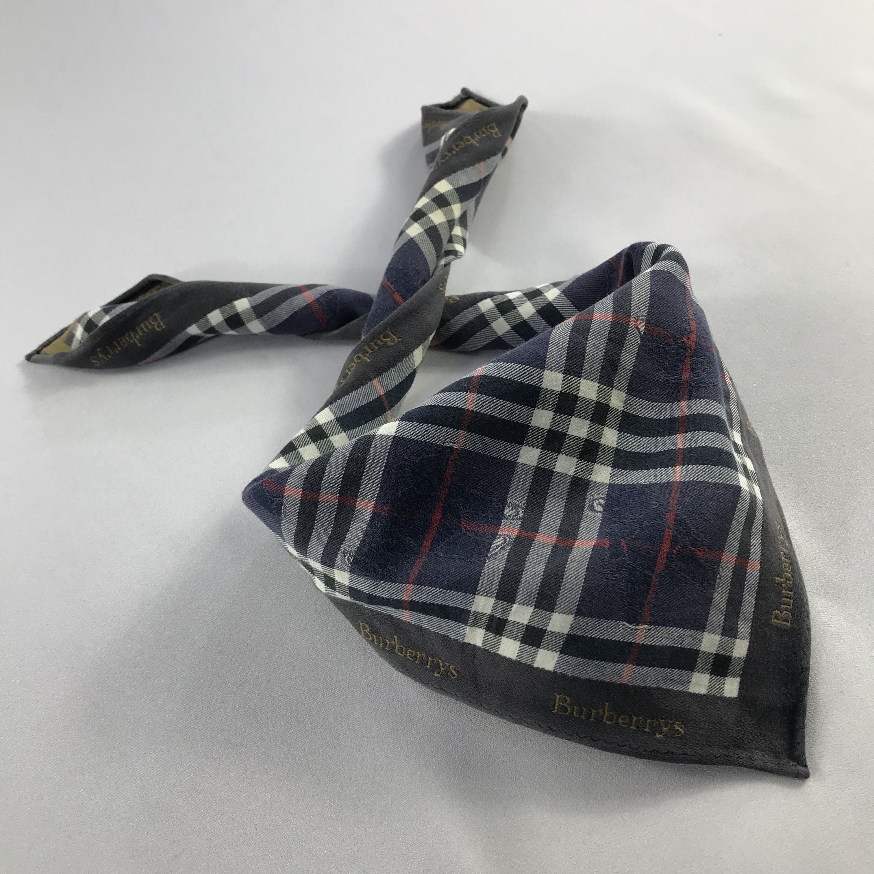 Burberry Burberry Handkerchief / Bandana / Neckerchief C794 Size ONE SIZE - 2 Thumbnail