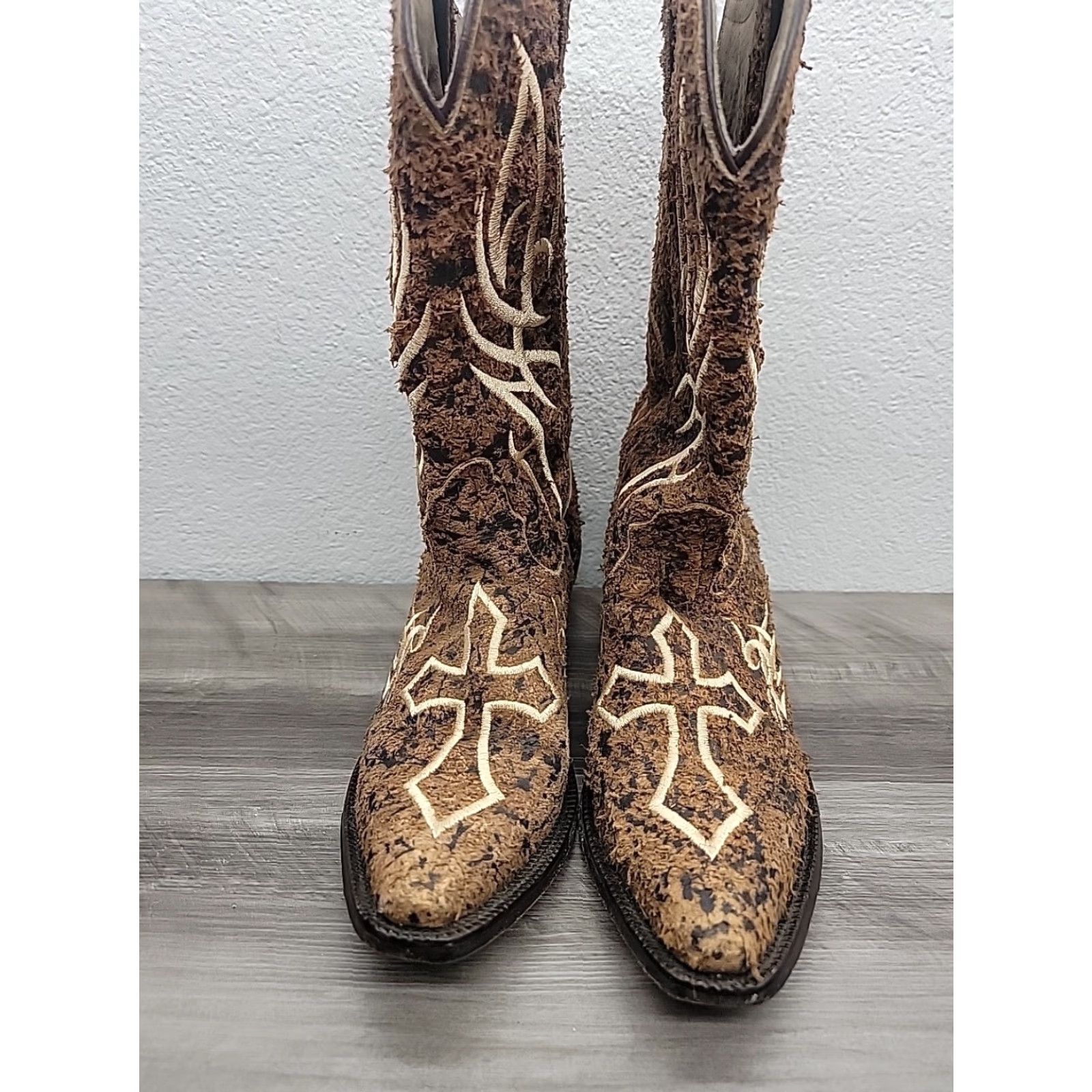 Justin Boots JUSTIN Bent Rail Distressed Leather Western Cowgirl Boots BRL9752 Size 6.5 D Boots Brown Embroidered Cross Western Cowboy Women's Shoes Size US 7 / IT 37 - 2 Thumbnail