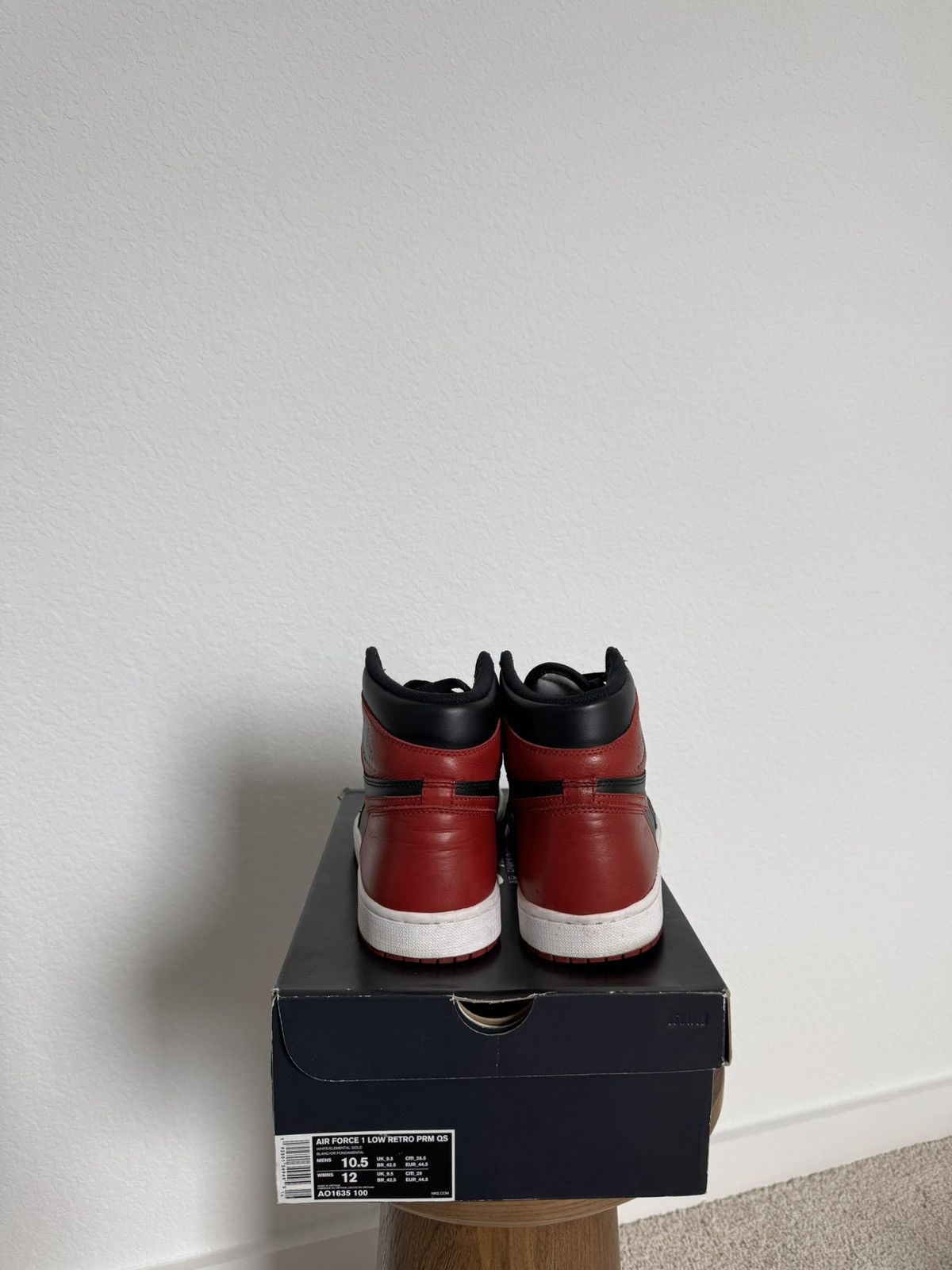 Jordan Brand × Nike Jordan 1 Banned Size US 10.5 / EU 43-44 - 4 Thumbnail