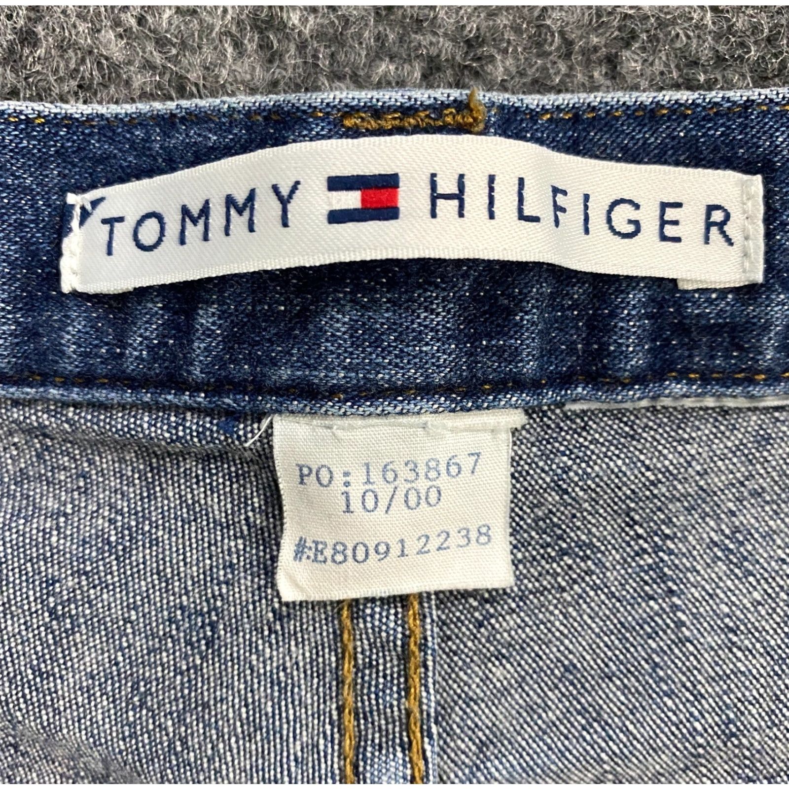 Tommy Hilfiger VINTAGE Tommy Hilfiger Capri Jeans Women Capri Denim Blue 30x22 Logo Mid Rise 22 Inseam Size 30x22 Denim Capri Jeans Womens, 90s? Size ONE SIZE - 2 Thumbnail