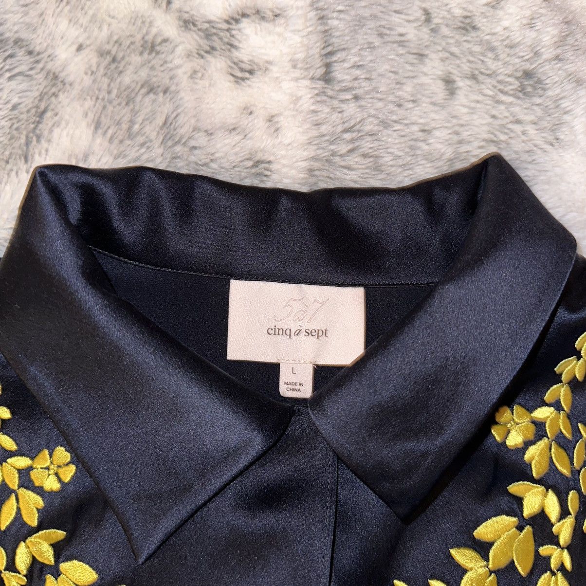 Cinq a Sept cinq à sept dark blue blouse 100% silk Size L / US 10 / IT 46 - 3 Thumbnail