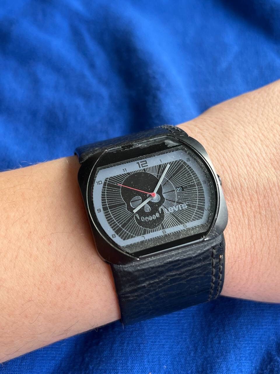 Levi's Vintage Levis Japanese style Futuristic Skull Dial Watch Y2K Size ONE SIZE - 1 Thumbnail