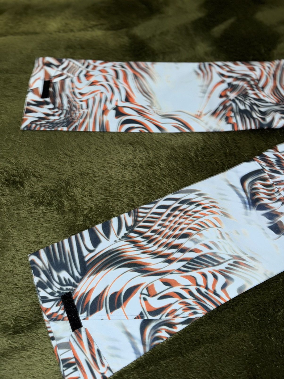 Diesel [32] DIESEL Optical Graphic Embroidered Logo Bootcut Pants Size US 32 / EU 48 - 12 Thumbnail