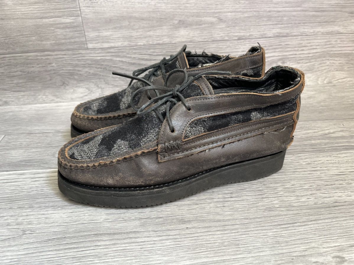 Yuketen Yuketen black camo moccasin moc toe leather shoes Size US 10 / EU 43 - 5 Thumbnail