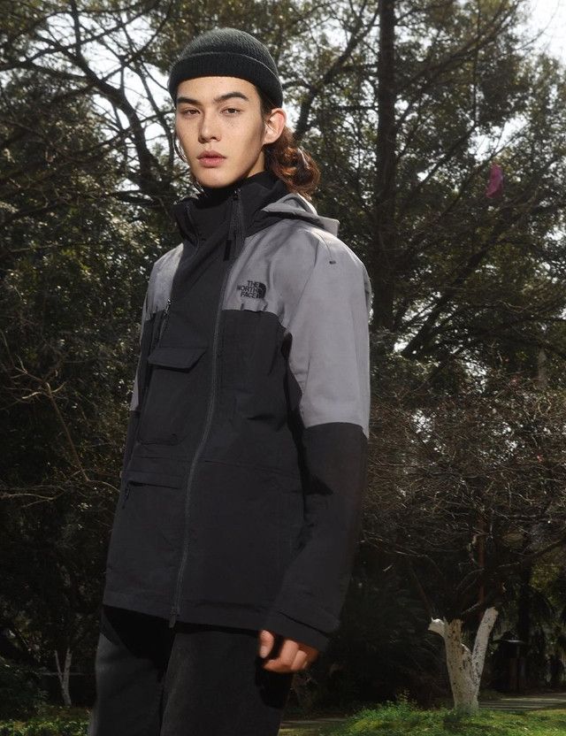 Kazuki Kuraishi × The North Face Urban Exploration KK TECH WIND JACKET Size US M / EU 48-50 / 2 - 12 Thumbnail