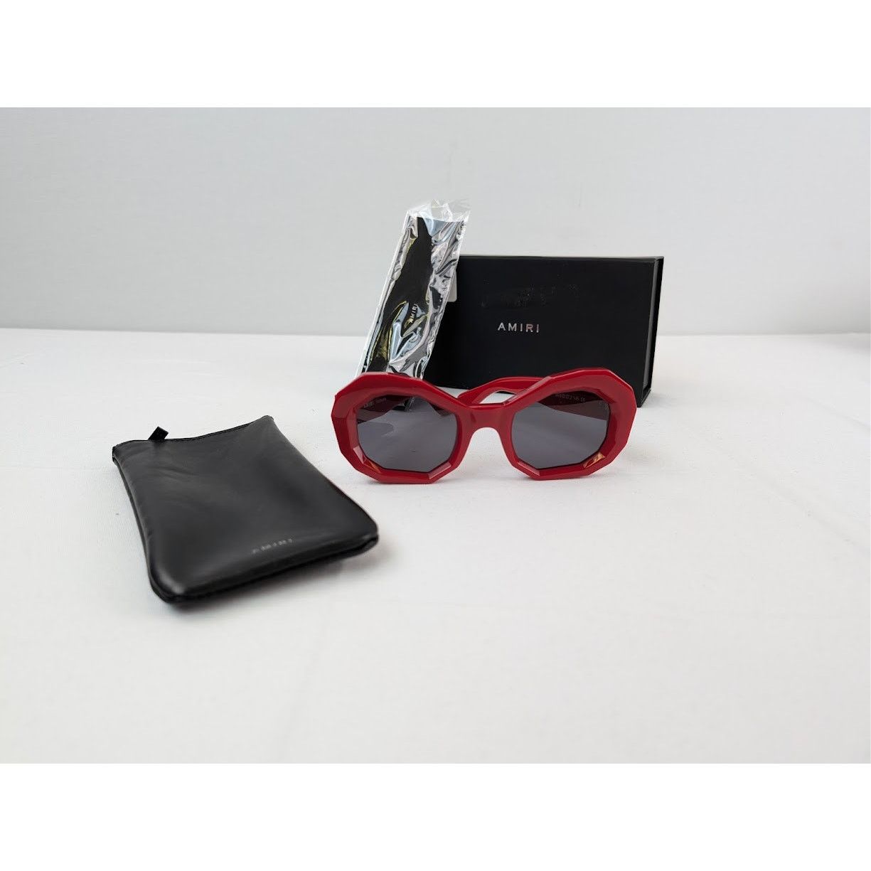 Amiri o1rshd1 Q:2 / Size: OS / Honey Comb Sunglasses in Red Size ONE SIZE - 9 Thumbnail