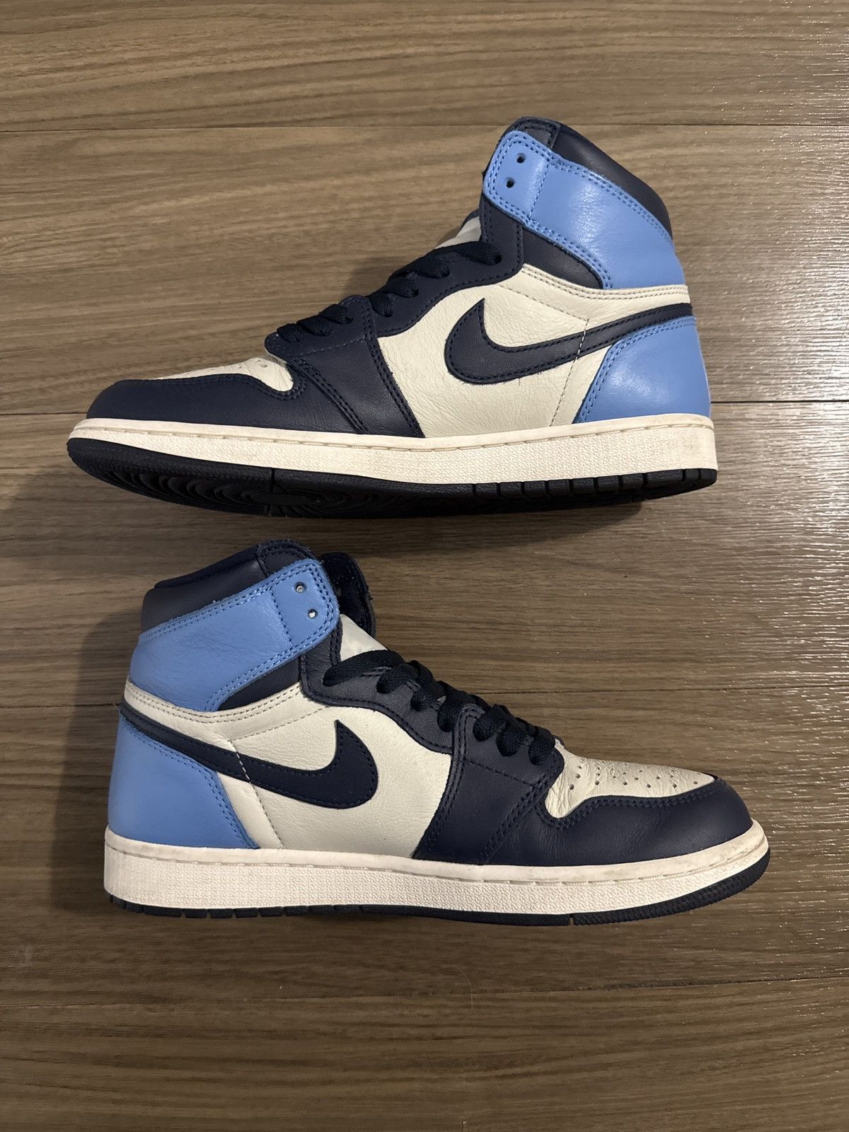 Nike Nike Air Jordan 1 Retro OG High Obsidian UNC 2019 Size US 9 / EU 42 - 3 Thumbnail